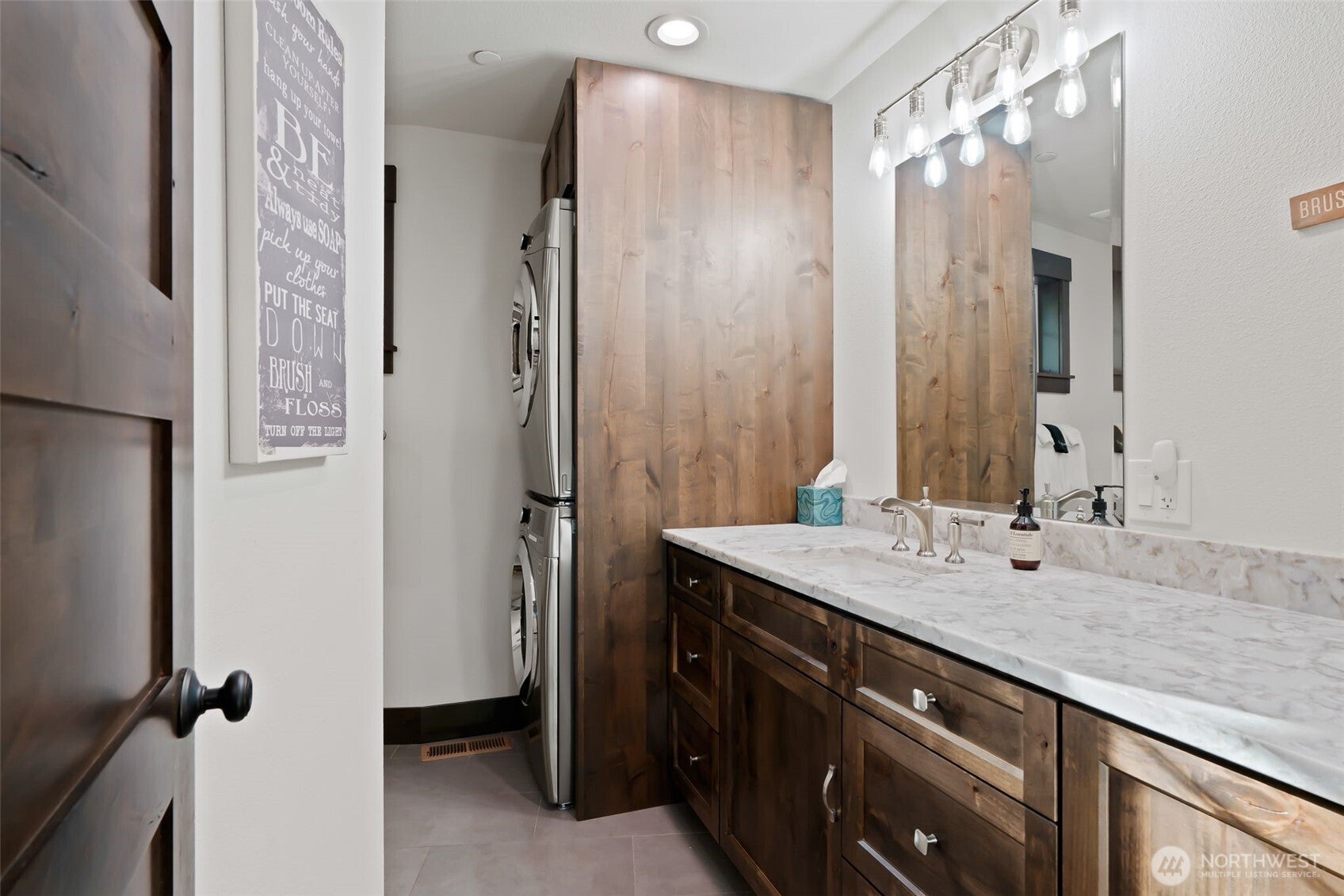 Cle Elum, Washington, 98922, United States, 4 Bedrooms Bedrooms, ,5 BathroomsBathrooms,Residential,Active,1965788