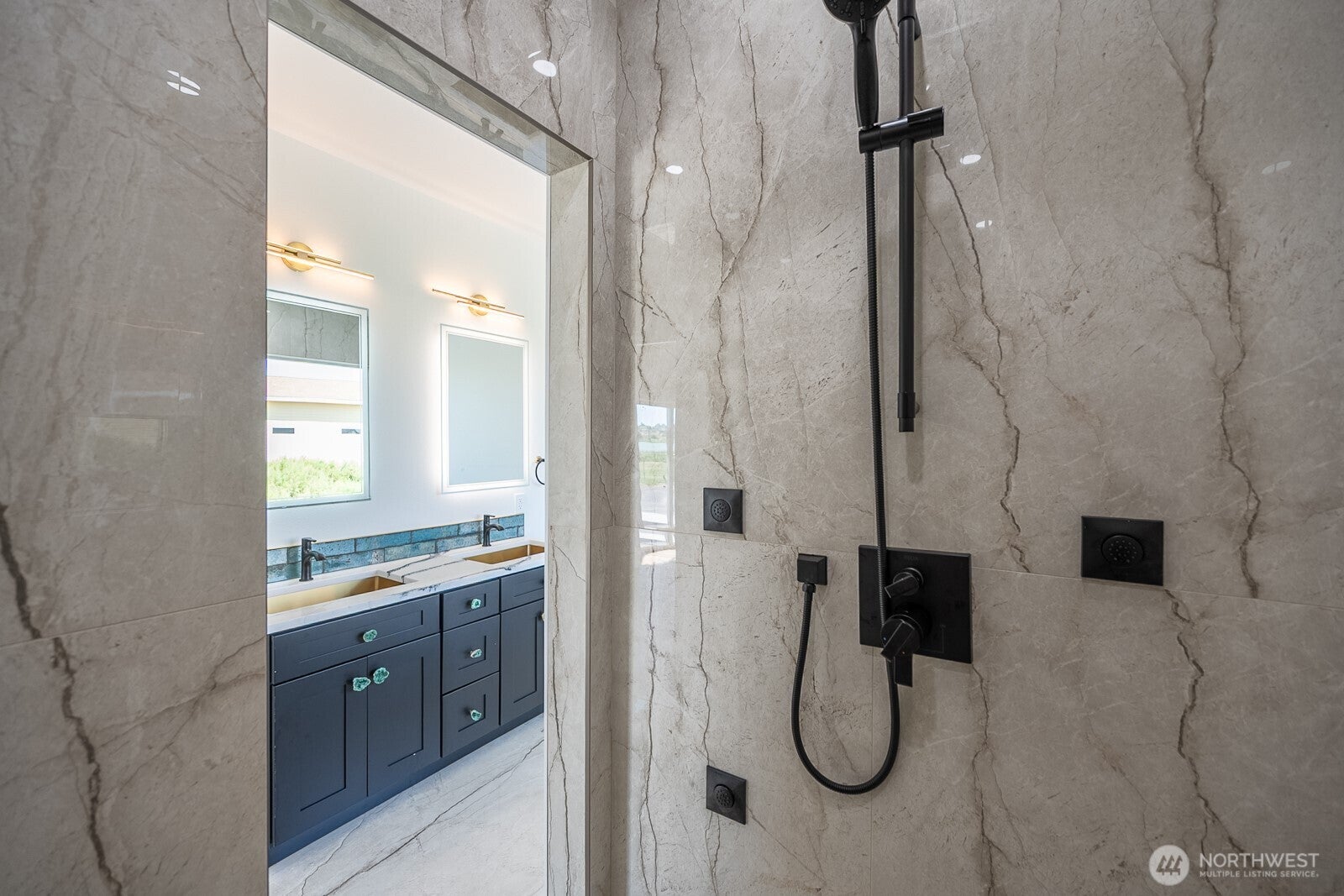 Moses Lake, Washington, 98837, United States, 4 Bedrooms Bedrooms, ,4 BathroomsBathrooms,Residential,Active,1886784