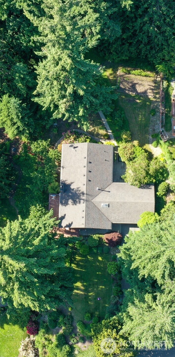 Sammamish, Washington, 98075, United States, 2 Bedrooms Bedrooms, ,2 BathroomsBathrooms,Residential,Active,1941345