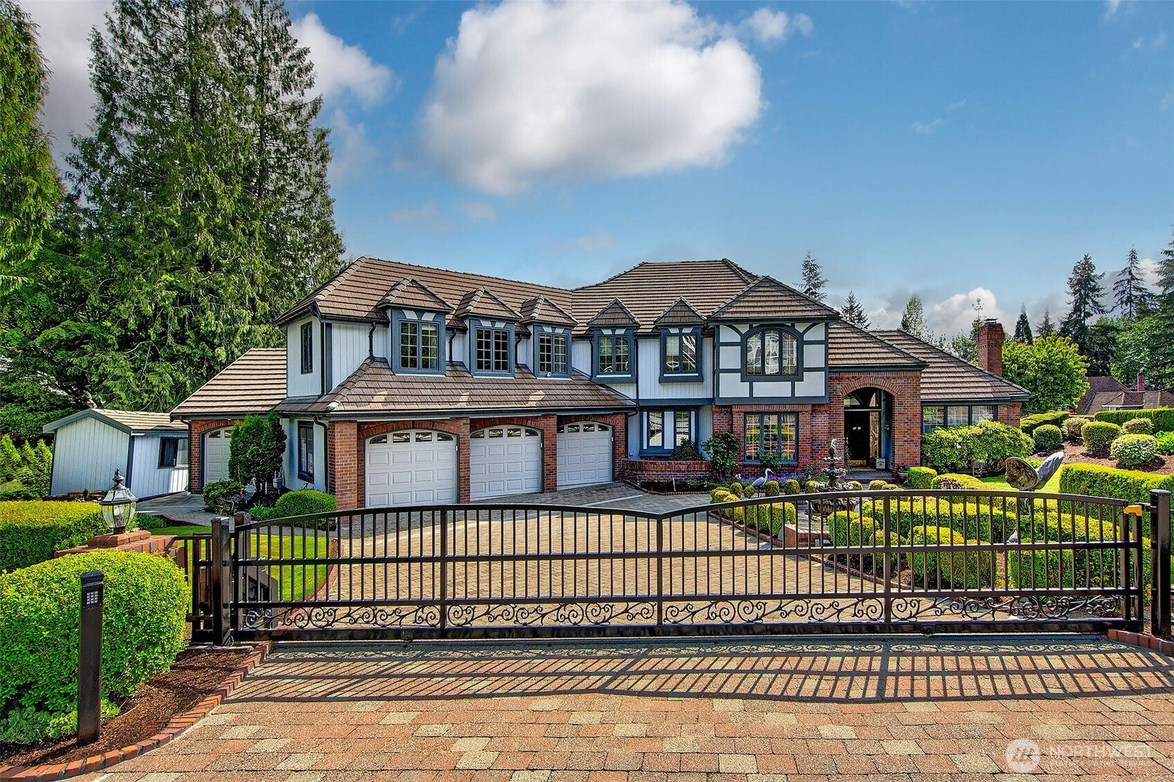 Bothell, Washington, 98021, United States, 3 Bedrooms Bedrooms, ,4 BathroomsBathrooms,Residential,Active,1936455