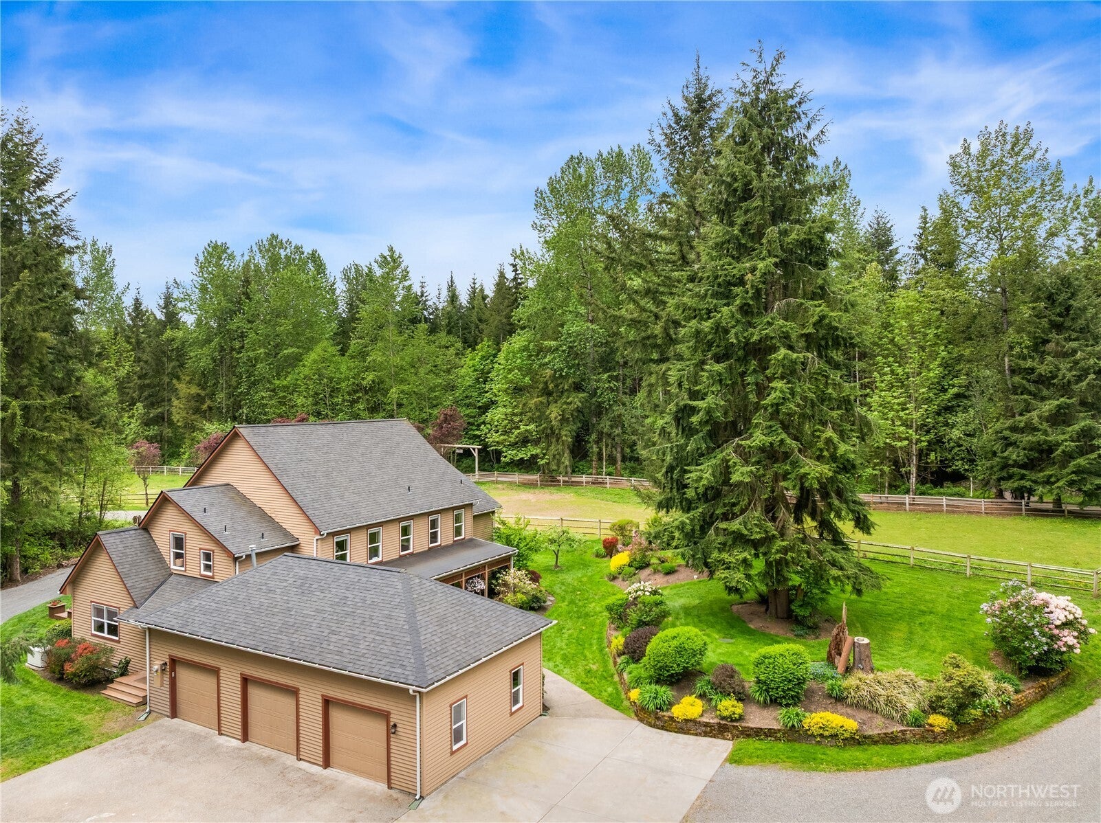 Carnation, Washington, 98014, United States, 4 Bedrooms Bedrooms, ,4 BathroomsBathrooms,Residential,Active,1810418
