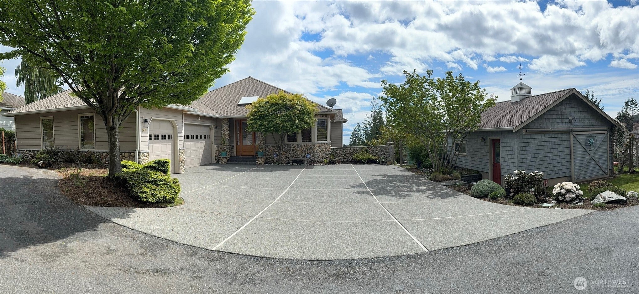 Anacortes, Washington, 98221, United States, 4 Bedrooms Bedrooms, ,3 BathroomsBathrooms,Residential,Pending,1968376