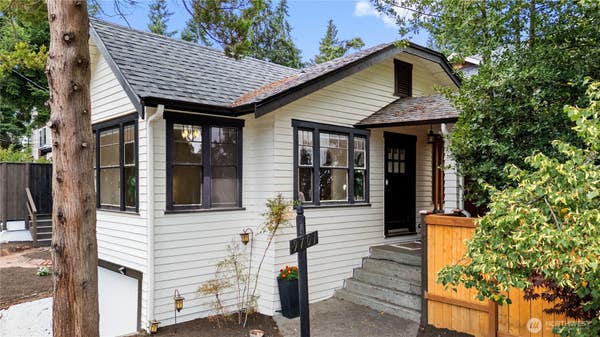 9701 ROOSEVELT WAY NE, SEATTLE, WA 98115, photo 1 of 33