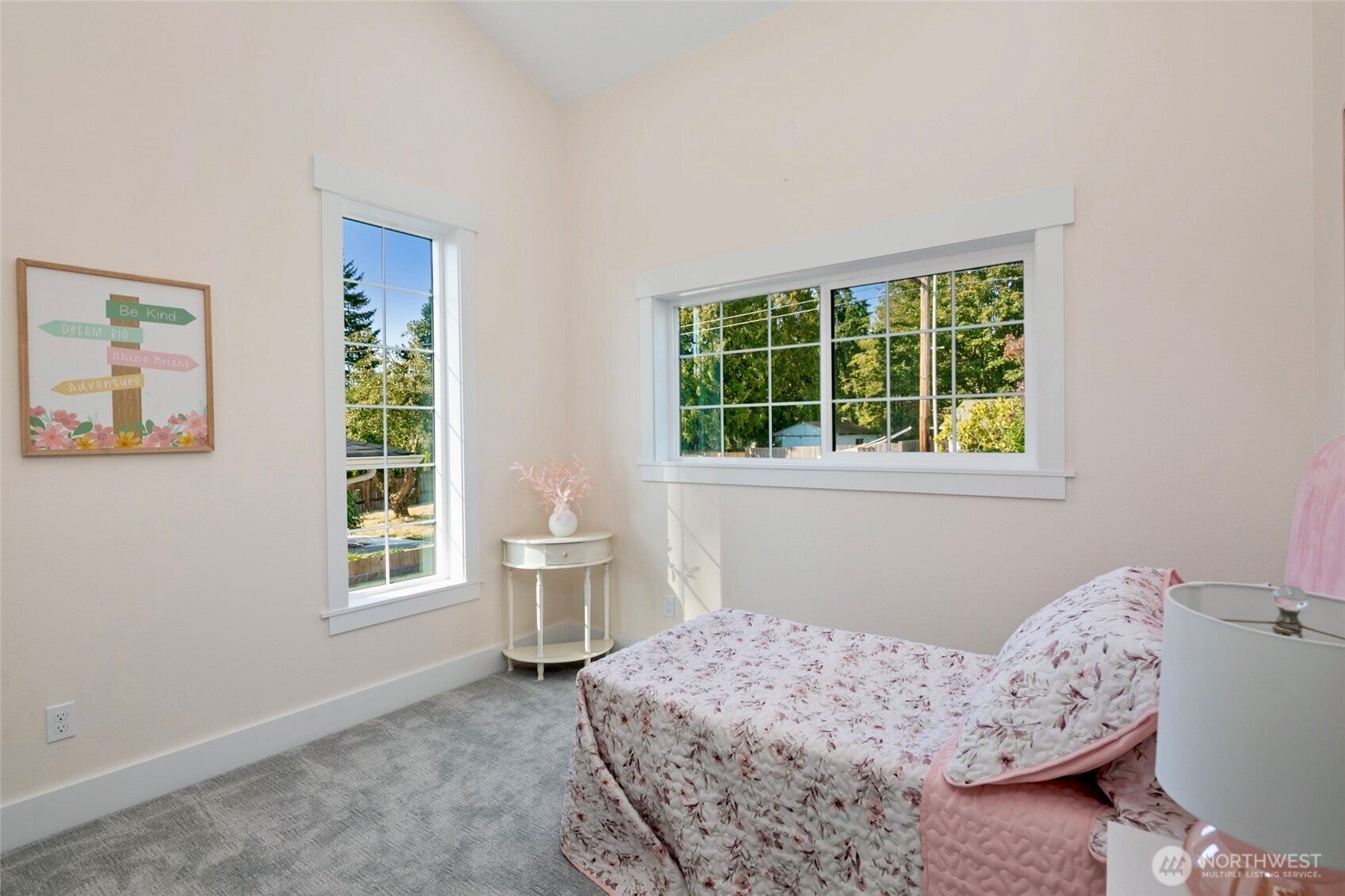 Mountlake Terrace, Washington, 98043, United States, 4 Bedrooms Bedrooms, ,3 BathroomsBathrooms,Residential,Active,1952616