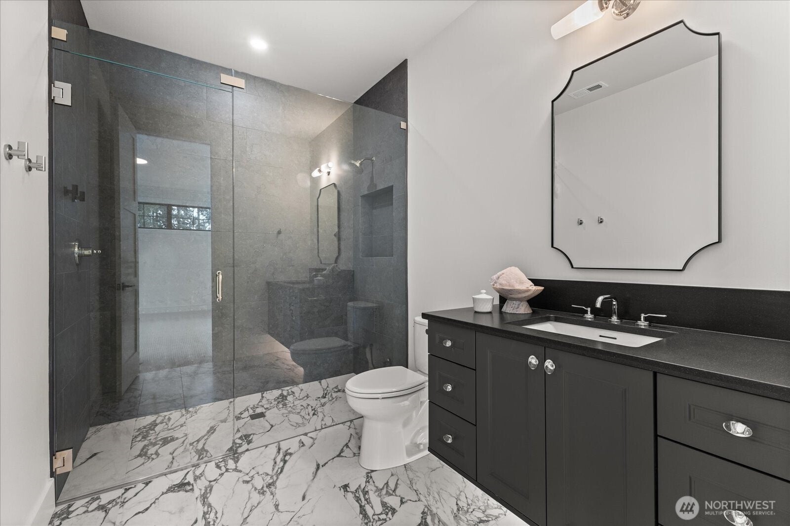 Bellevue, Washington, 98004, United States, 5 Bedrooms Bedrooms, ,6 BathroomsBathrooms,Residential,Active,2002362