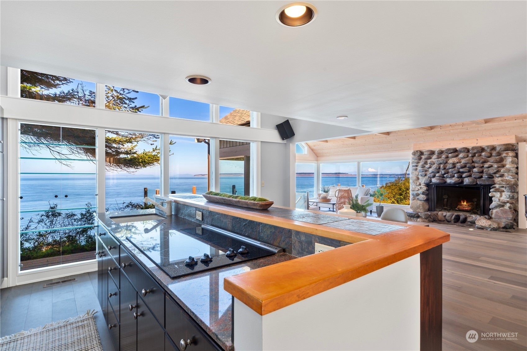 Port Townsend, Washington, 98368, United States, ,3 BathroomsBathrooms,Residential,Active,1706120