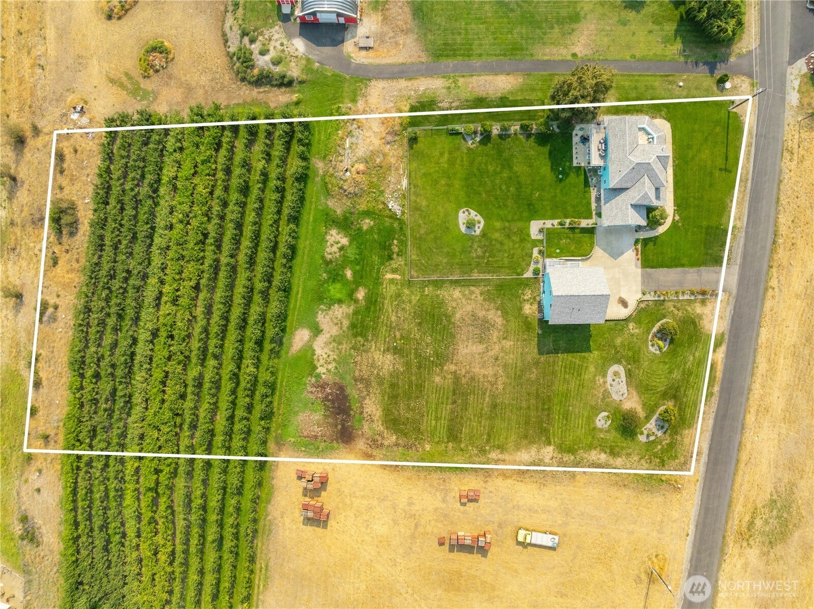 Manson, Washington, 98831, United States, 3 Bedrooms Bedrooms, ,3 BathroomsBathrooms,Residential,Active,1946323