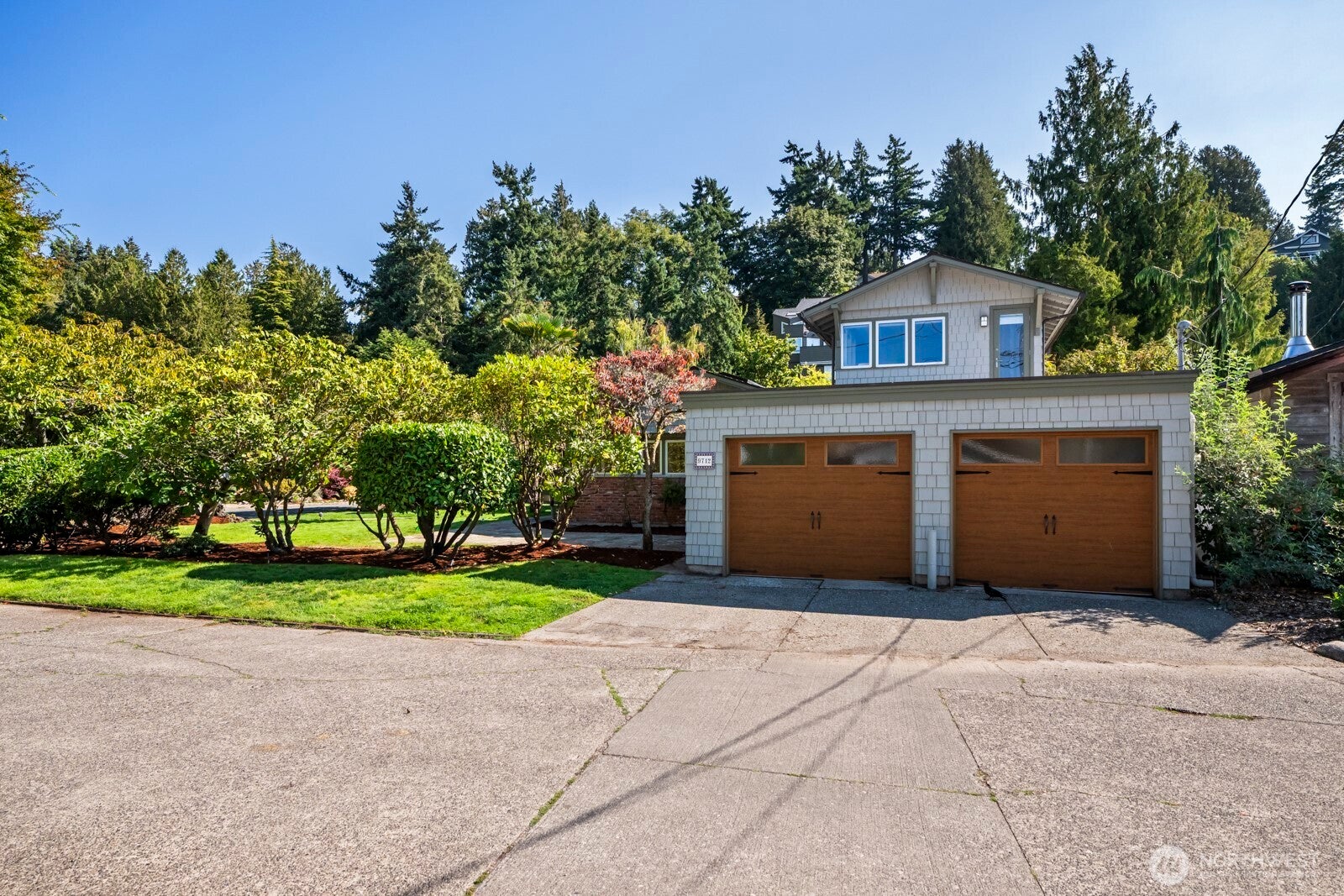 Seattle, Washington, 98136, United States, 4 Bedrooms Bedrooms, ,4 BathroomsBathrooms,Residential,Active,1945253