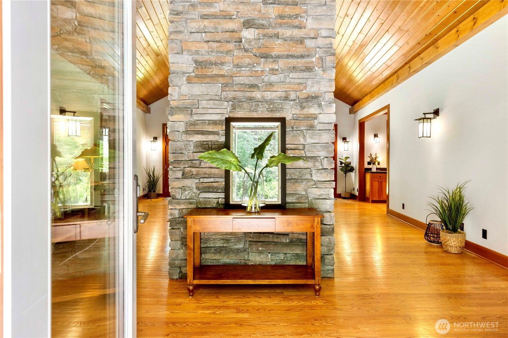Carnation, Washington, 98014, United States, 3 Bedrooms Bedrooms, ,4 BathroomsBathrooms,Residential,Active,1852686