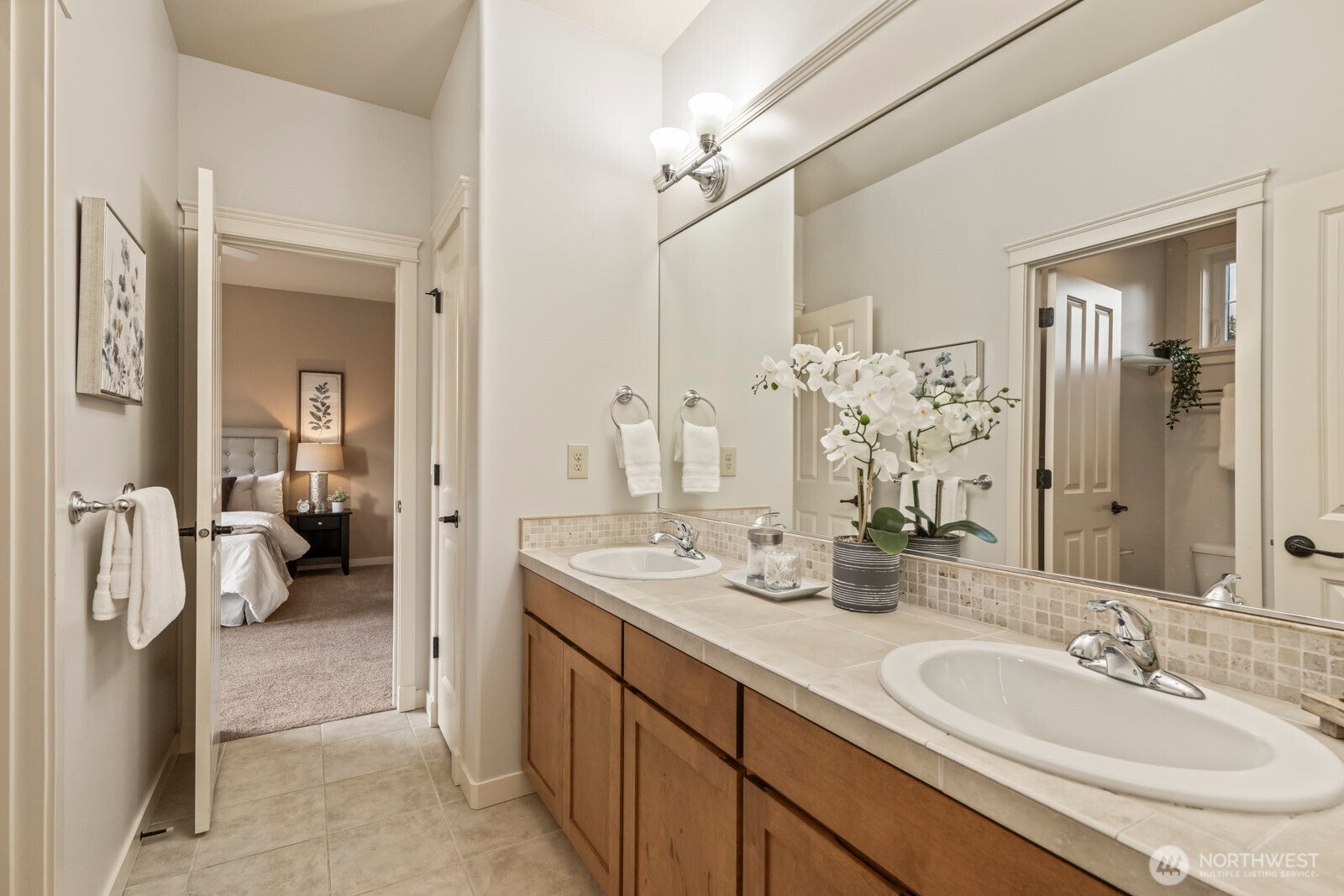 Redmond, Washington, 98053, United States, 4 Bedrooms Bedrooms, ,5 BathroomsBathrooms,Residential,Active,1967297