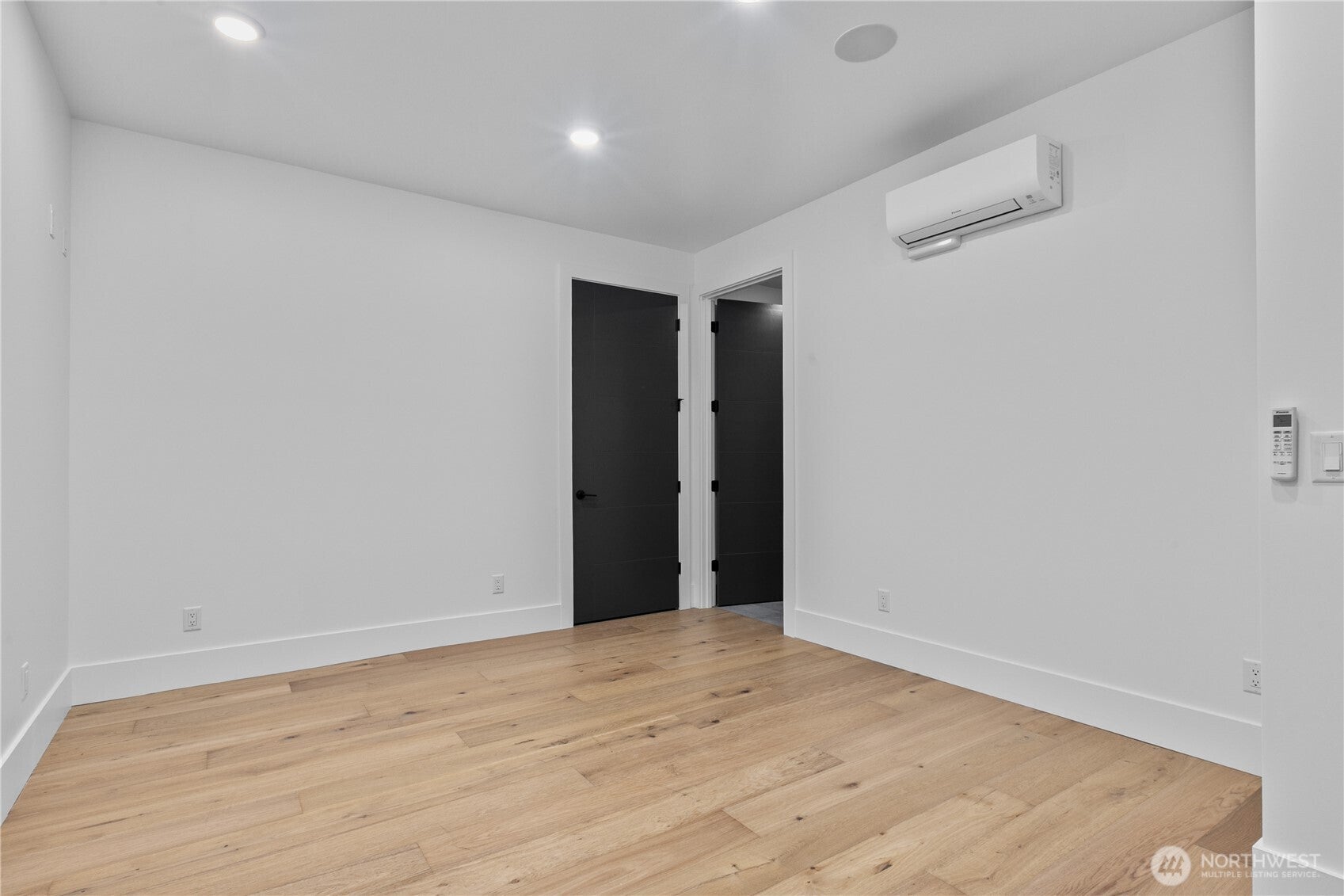 Blaine, Washington, 98230, United States, 3 Bedrooms Bedrooms, ,5 BathroomsBathrooms,Residential,Active,1986880