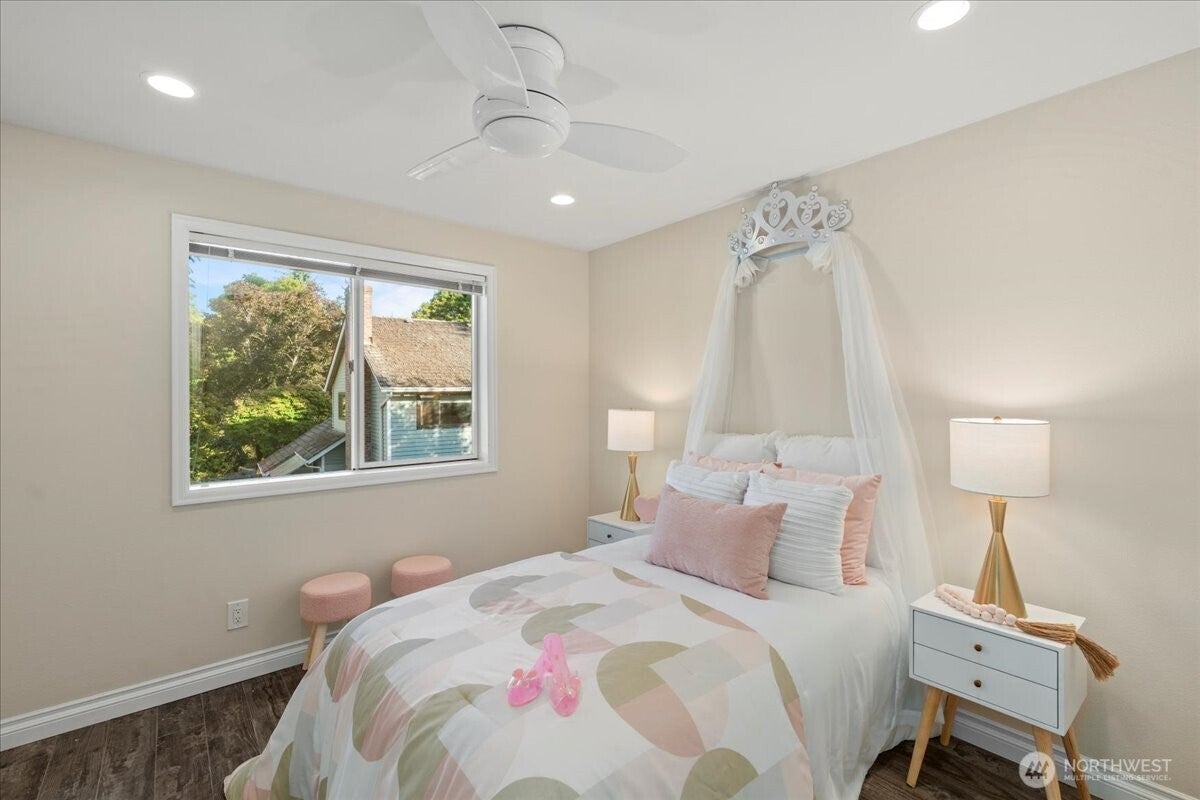 Redmond, Washington, 98052, United States, 4 Bedrooms Bedrooms, ,3 BathroomsBathrooms,Residential,Active,1953683