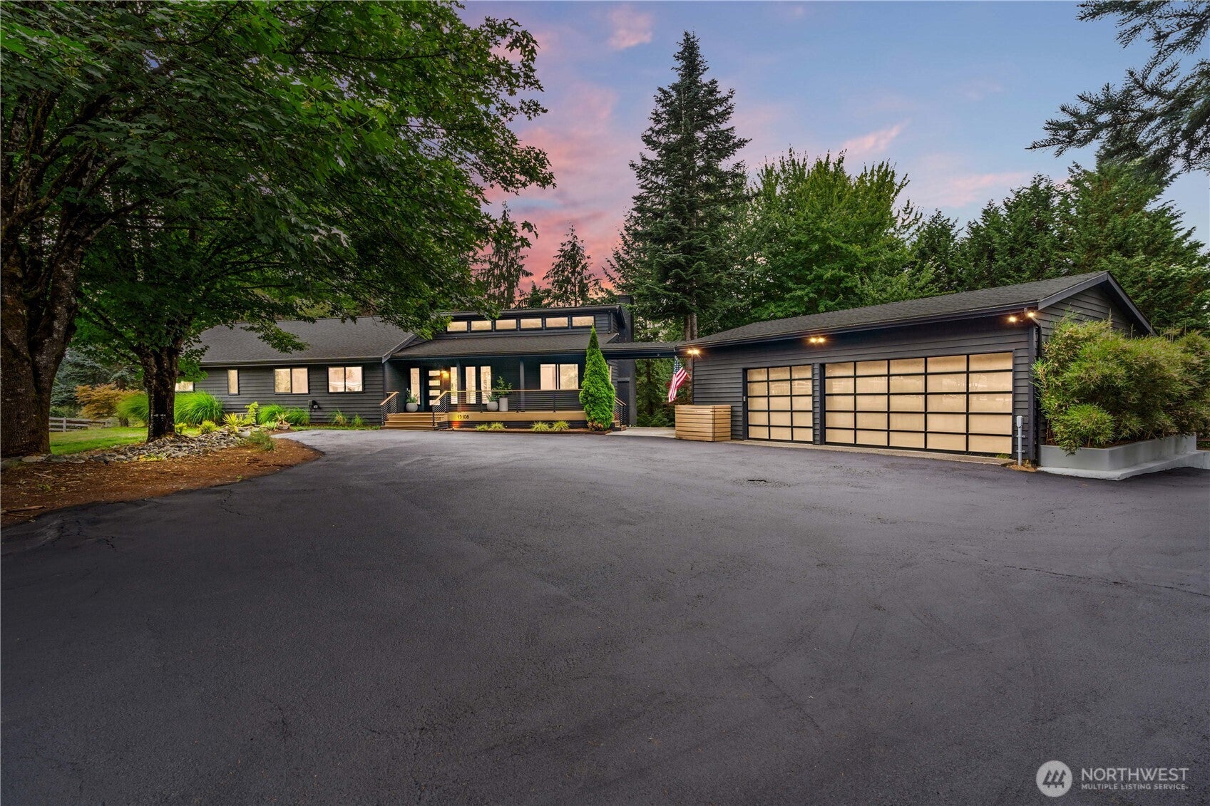 Issaquah, Washington, 98027, United States, 4 Bedrooms Bedrooms, ,3 BathroomsBathrooms,Residential,Active,1892612