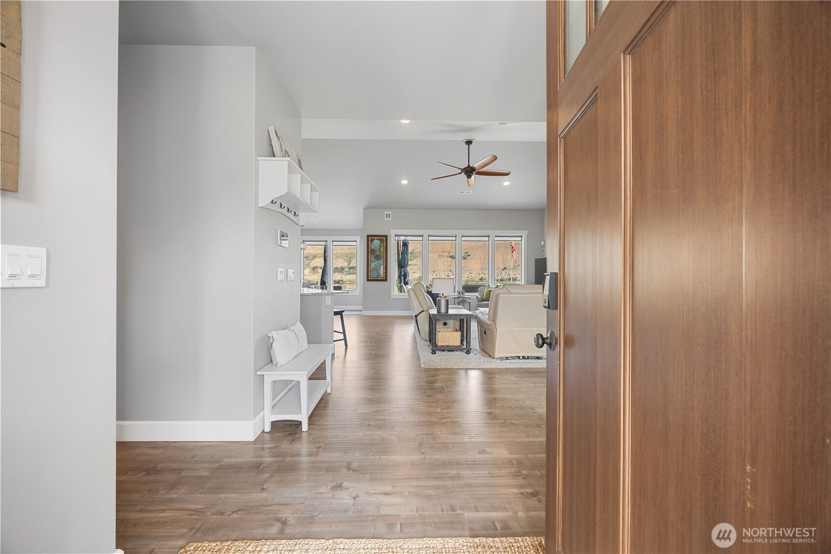 Orondo, Washington, 98843, United States, 4 Bedrooms Bedrooms, ,2 BathroomsBathrooms,Residential,Active,1919394