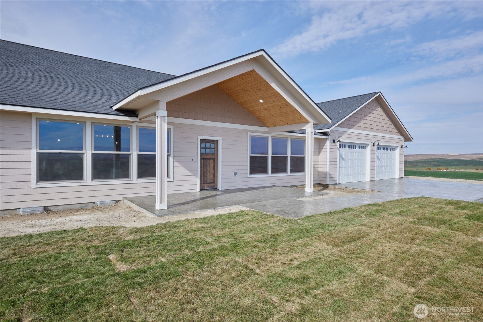 Walla Walla, Washington, 99362, United States, 5 Bedrooms Bedrooms, ,6 BathroomsBathrooms,Residential,Active,1967110