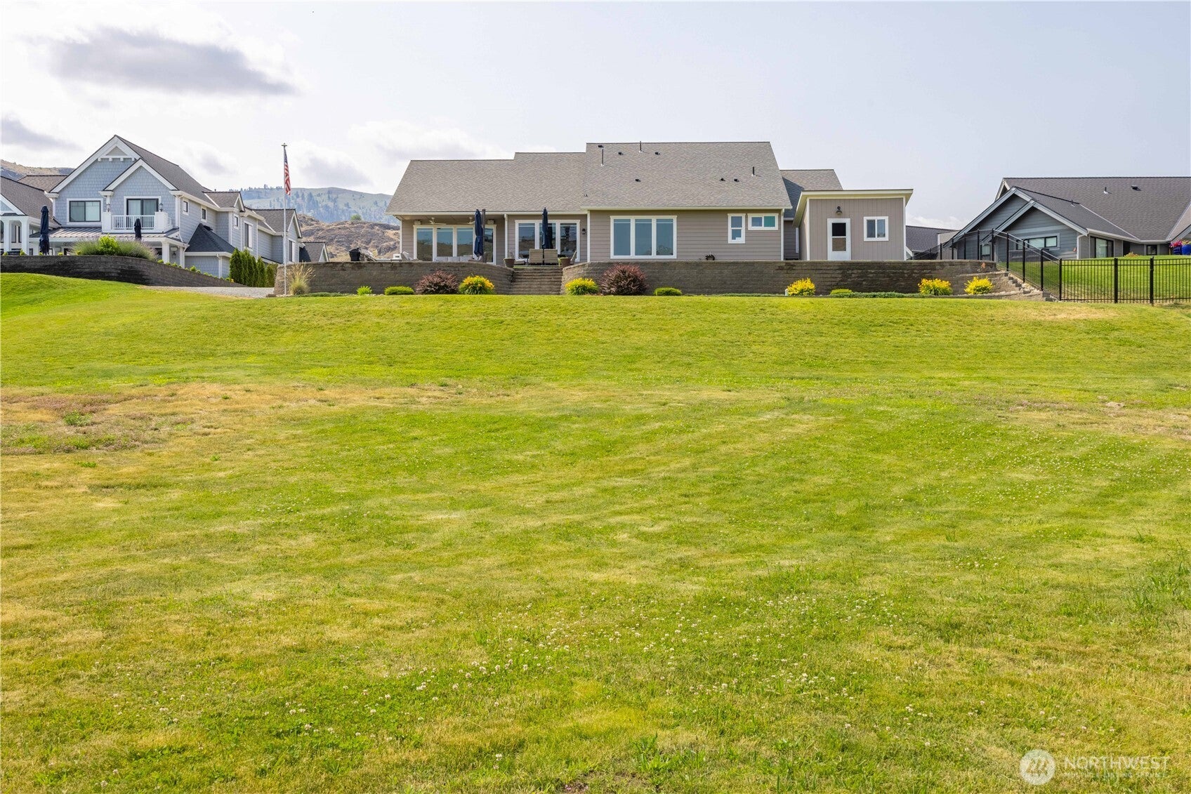 Orondo, Washington, 98843, United States, 4 Bedrooms Bedrooms, ,2 BathroomsBathrooms,Residential,Active,1919394