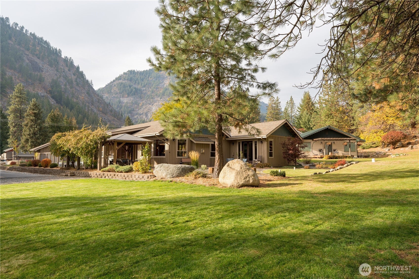 Leavenworth, Washington, 98826, United States, 3 Bedrooms Bedrooms, ,2 BathroomsBathrooms,Residential,Active,1969776