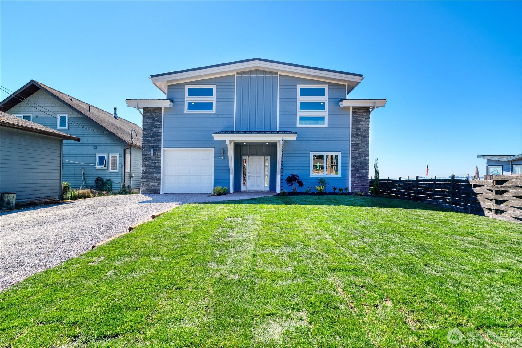 Point Roberts, Washington, 98281, United States, 2 Bedrooms Bedrooms, ,3 BathroomsBathrooms,Residential,Active,1905096