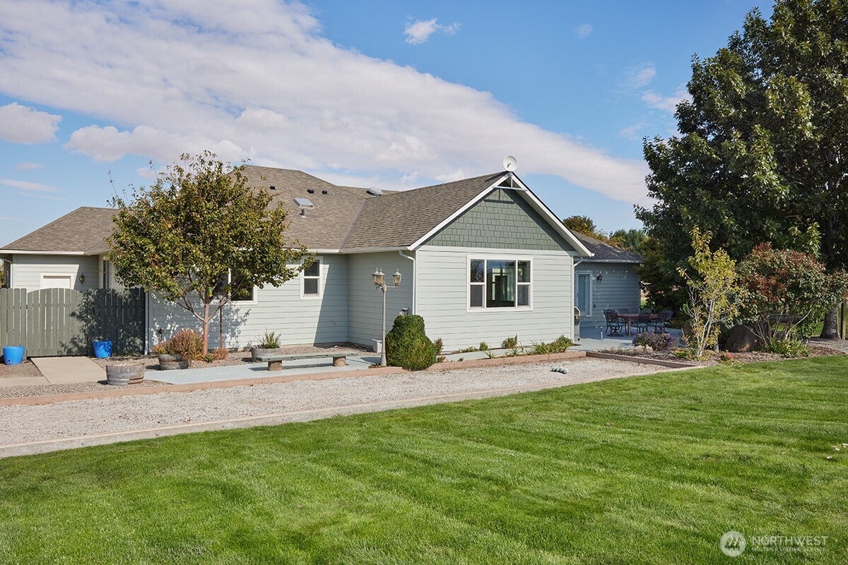 Walla Walla, Washington, 99362, United States, 5 Bedrooms Bedrooms, ,4 BathroomsBathrooms,Residential,Active,2001360