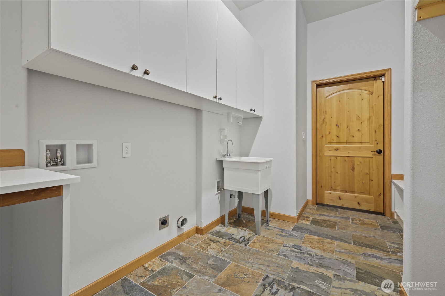 Olympia, Washington, 98513, United States, 3 Bedrooms Bedrooms, ,3 BathroomsBathrooms,Residential,Active,1919389