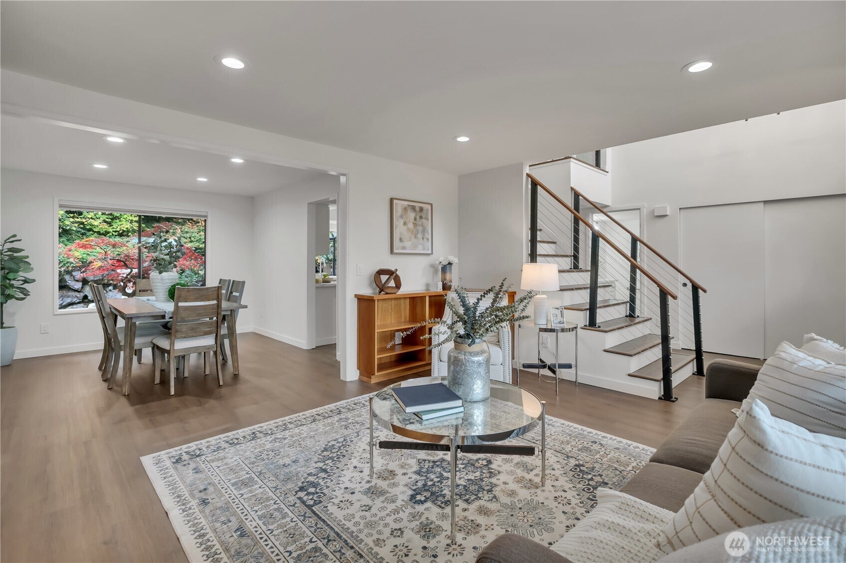 Bellevue, Washington, 98005, United States, 4 Bedrooms Bedrooms, ,3 BathroomsBathrooms,Residential,Active,1988415