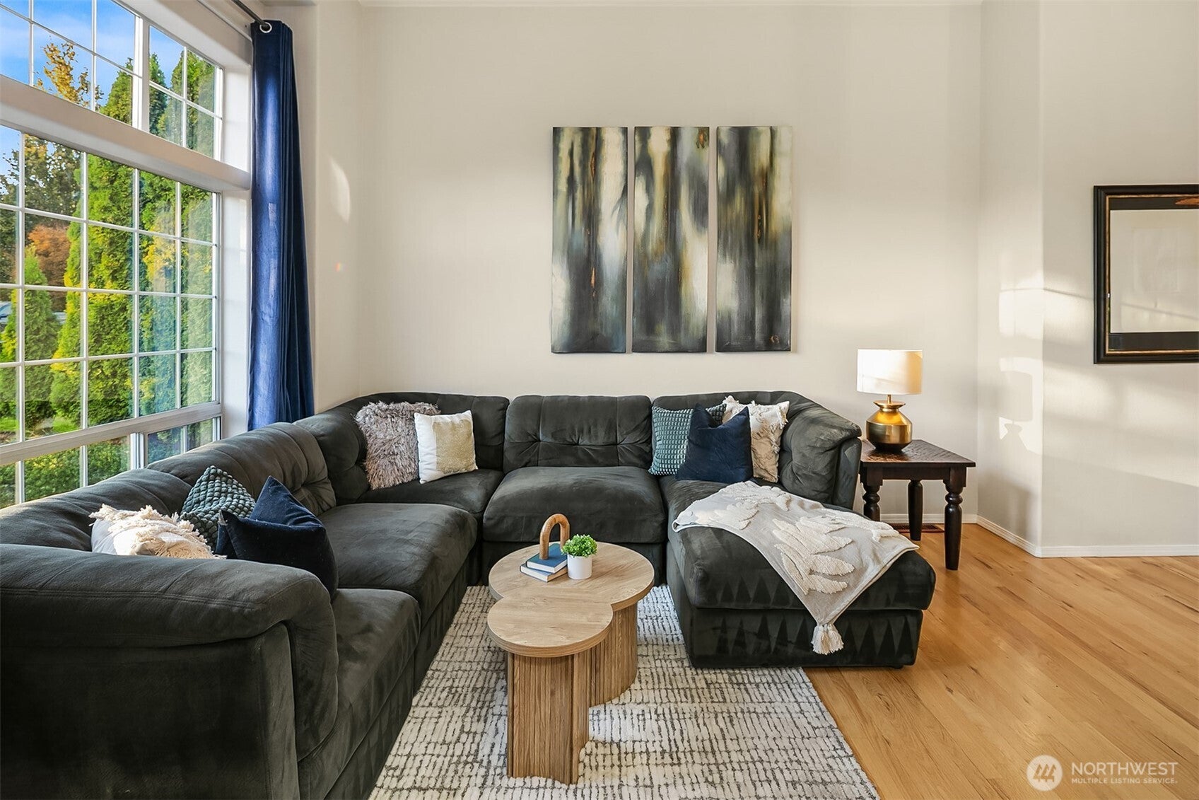 Woodinville, Washington, 98072, United States, 3 Bedrooms Bedrooms, ,3 BathroomsBathrooms,Residential,Active,1945838