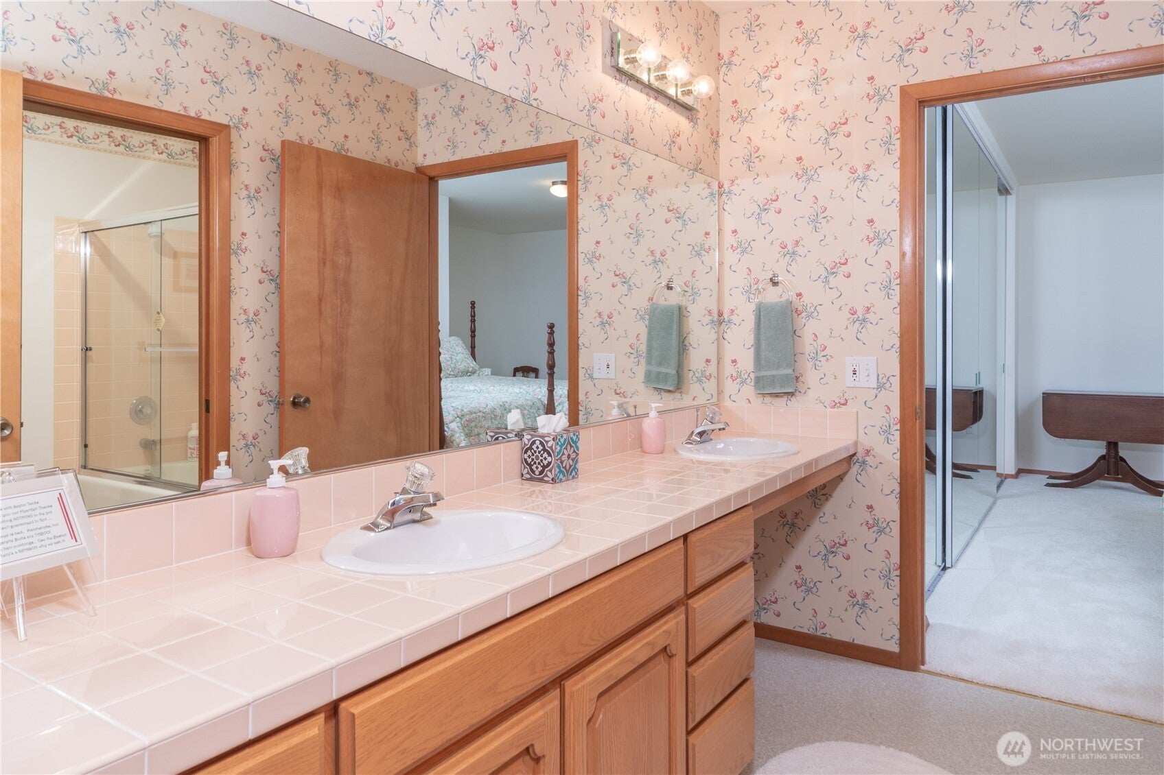 Brinnon, Washington, 98320, United States, 2 Bedrooms Bedrooms, ,4 BathroomsBathrooms,Residential,Active,1852670