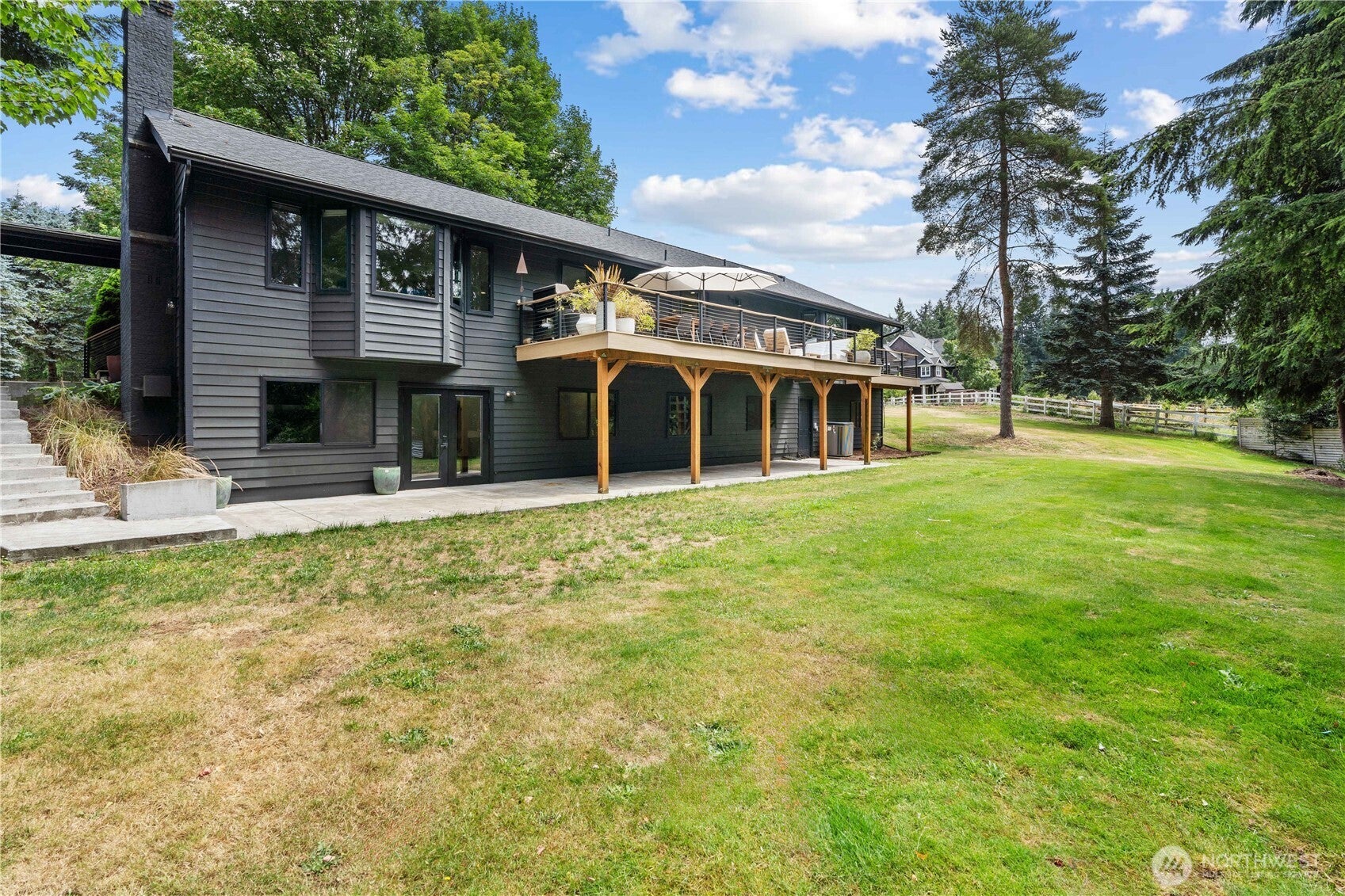 Issaquah, Washington, 98027, United States, 4 Bedrooms Bedrooms, ,3 BathroomsBathrooms,Residential,Active,1892612