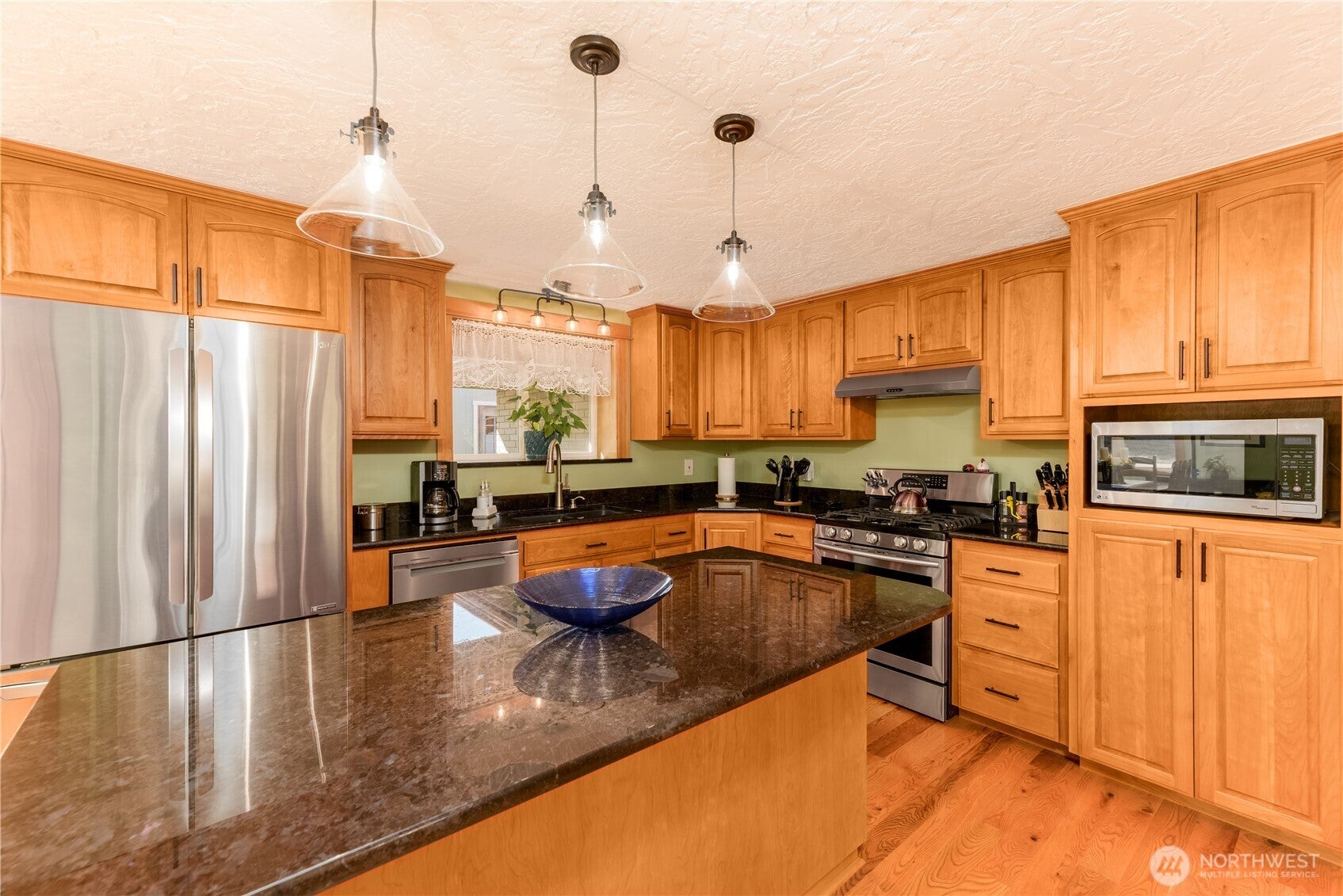 Sequim, Washington, 98382, United States, 5 Bedrooms Bedrooms, ,4 BathroomsBathrooms,Residential,Active,1945482