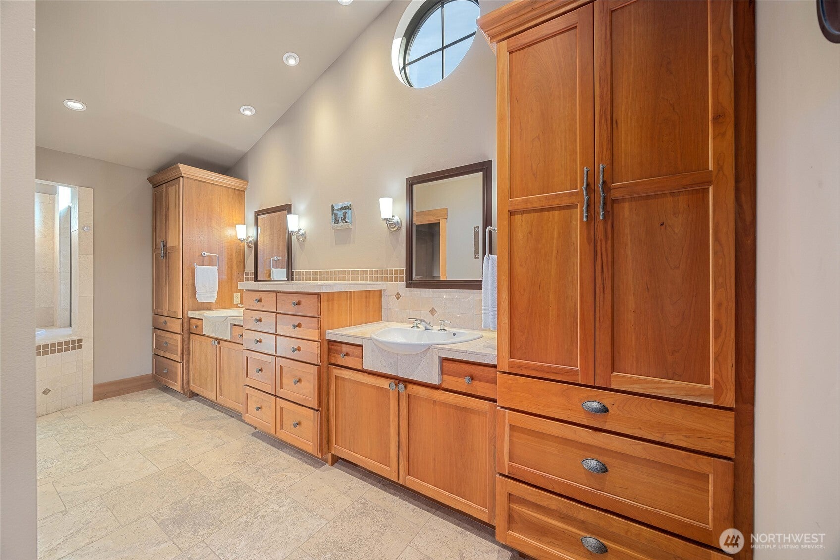 Chelan, Washington, 98816, United States, 4 Bedrooms Bedrooms, ,4 BathroomsBathrooms,Residential,Active,1869141