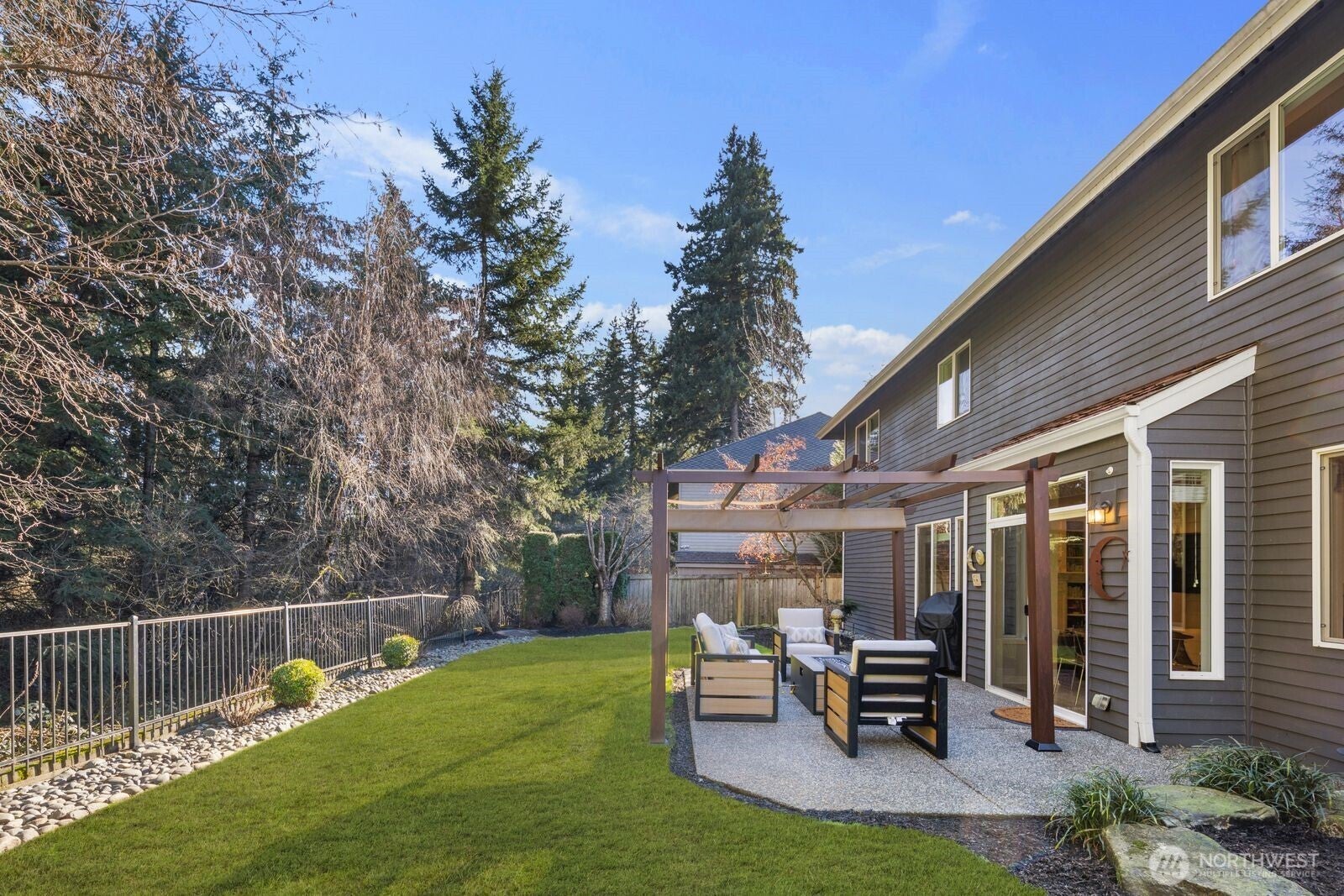 Mill Creek, Washington, 98012, United States, 4 Bedrooms Bedrooms, ,4 BathroomsBathrooms,Residential,Active,2017884