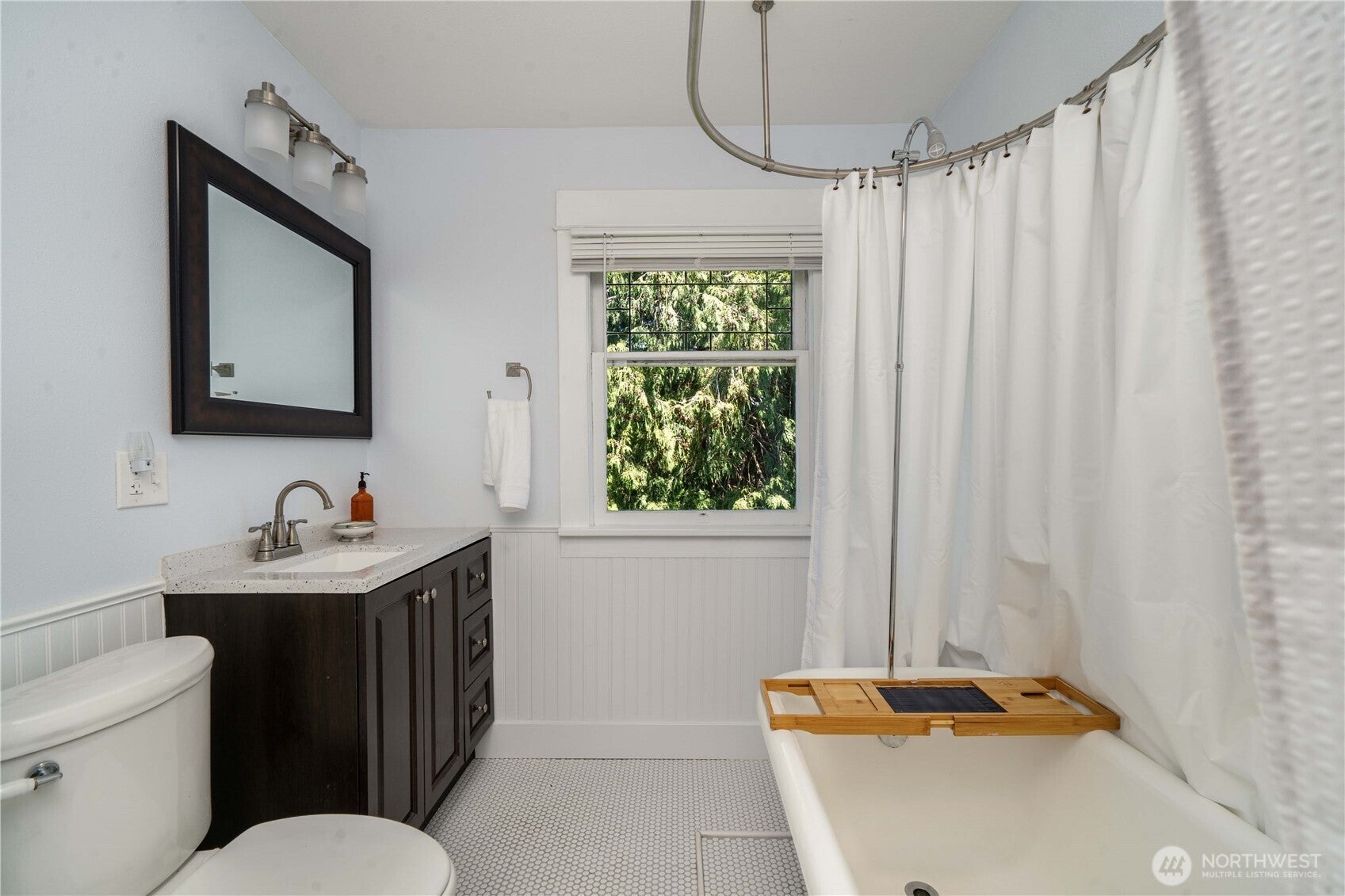 Tacoma, Washington, 98406, United States, 5 Bedrooms Bedrooms, ,4 BathroomsBathrooms,Residential,Active,2007284