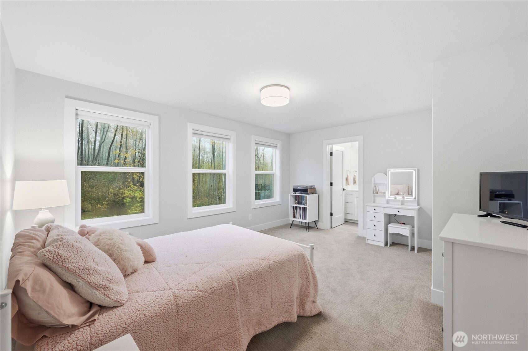 Mount Vernon, Washington, 98274, United States, 3 Bedrooms Bedrooms, ,4 BathroomsBathrooms,Residential,Active,1985575