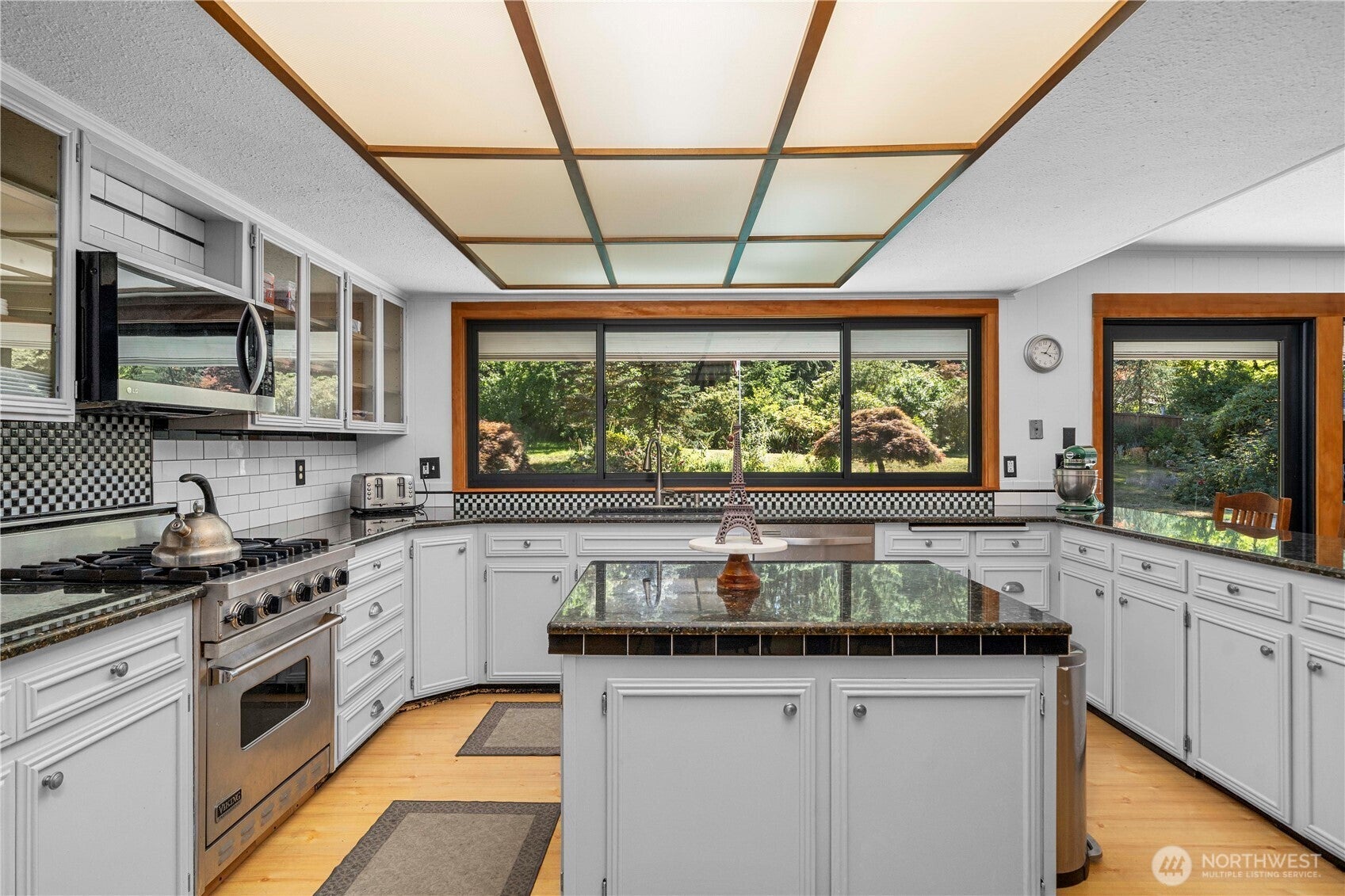 Lakewood, Washington, 98499, United States, ,3 BathroomsBathrooms,Residential,Active,1888516