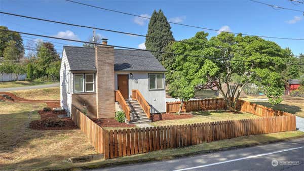 10033 14TH AVE S, SEATTLE, WA 98168, photo 4 of 34