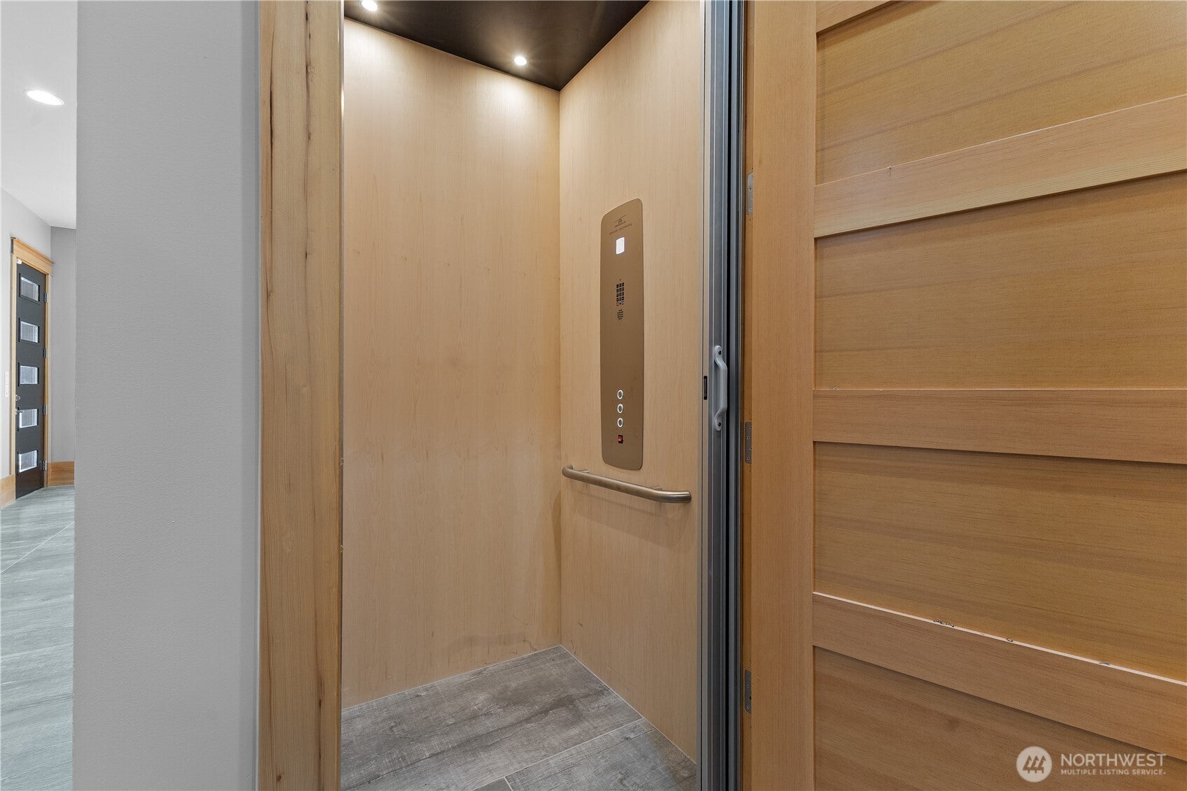 Lake Tapps, Washington, 98391, United States, 3 Bedrooms Bedrooms, ,6 BathroomsBathrooms,Residential,Active,1914925