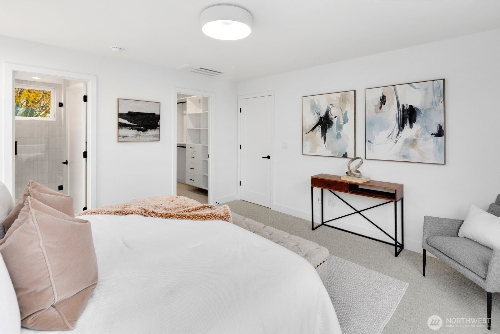 Seattle, Washington, 98122, United States, 4 Bedrooms Bedrooms, ,4 BathroomsBathrooms,Residential,Active,1992543