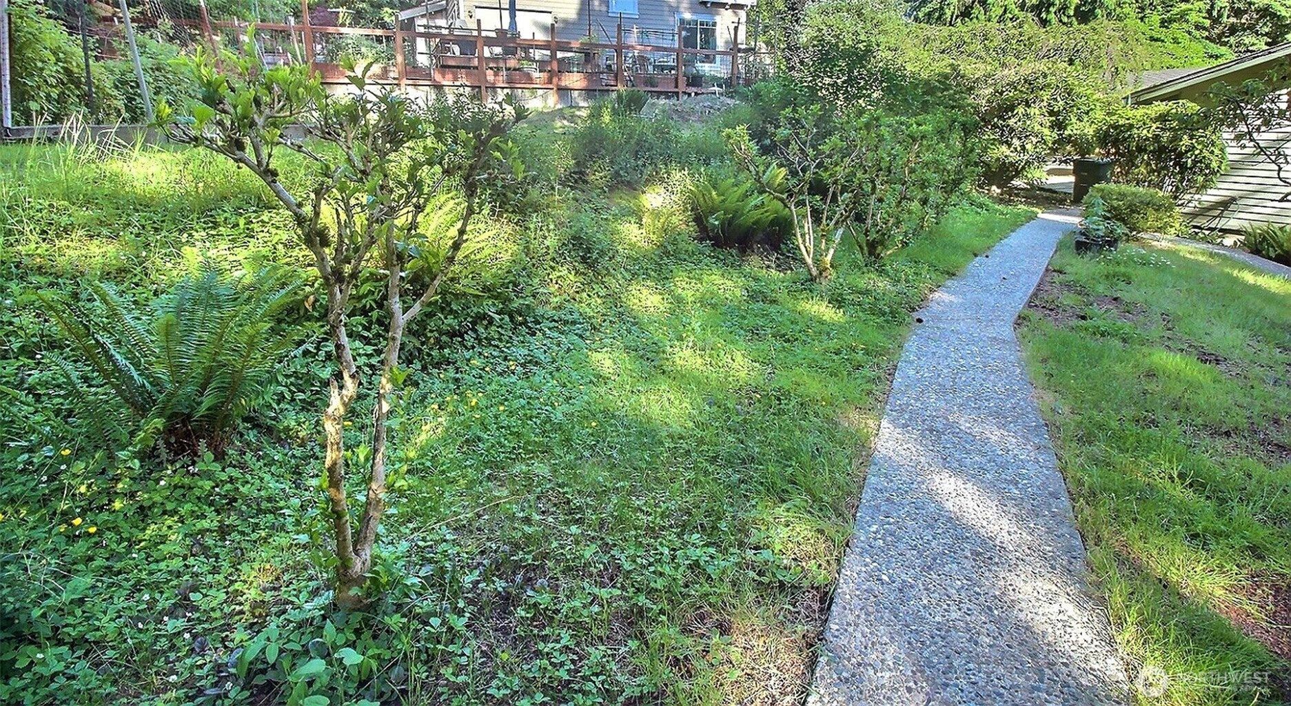 Sammamish, Washington, 98075, United States, 2 Bedrooms Bedrooms, ,2 BathroomsBathrooms,Residential,Active,1941345