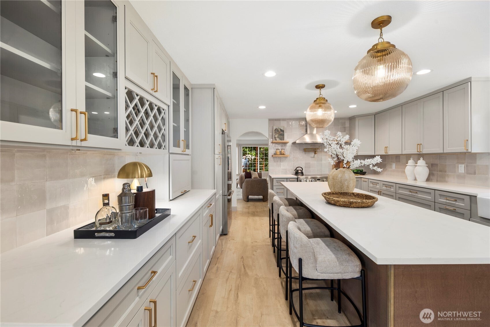 Shoreline, Washington, 98133, United States, 4 Bedrooms Bedrooms, ,3 BathroomsBathrooms,Residential,Active,1944038