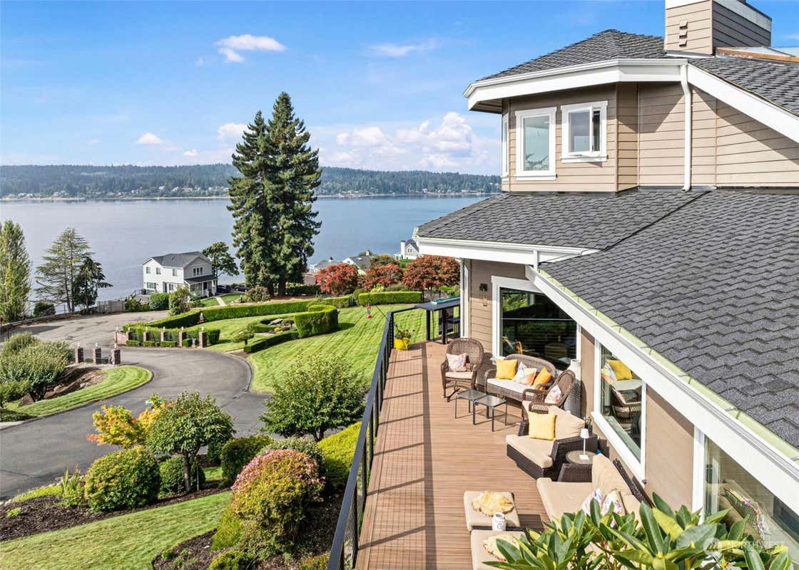 7 35TH AVENUE CT NW, GIG HARBOR, WA 98335, photo 1 of 40