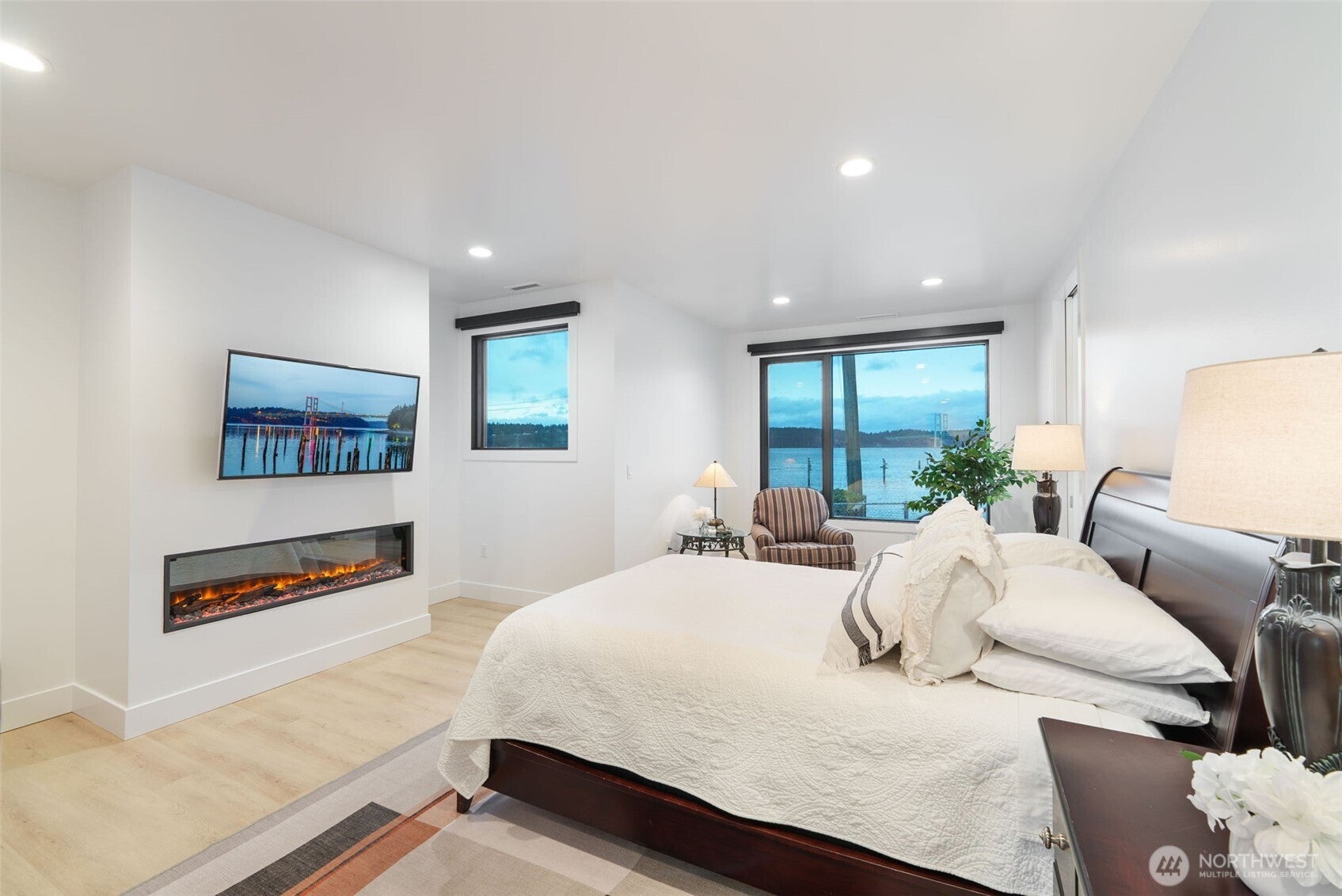 Tacoma, Washington, 98465, United States, 3 Bedrooms Bedrooms, ,4 BathroomsBathrooms,Residential,Active,1844266