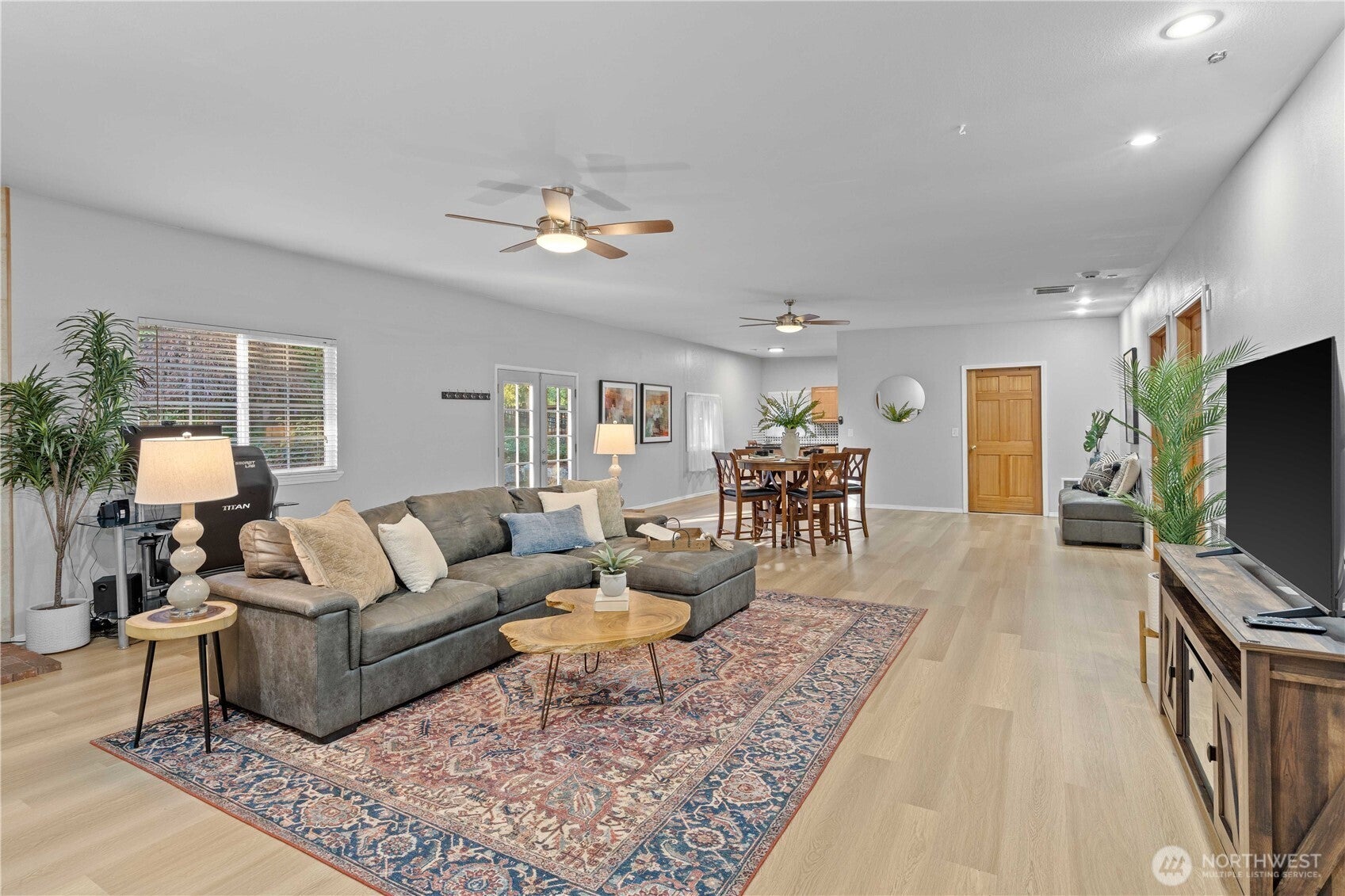 Auburn, Washington, 98092, United States, 3 Bedrooms Bedrooms, ,4 BathroomsBathrooms,Residential,Active,2011442