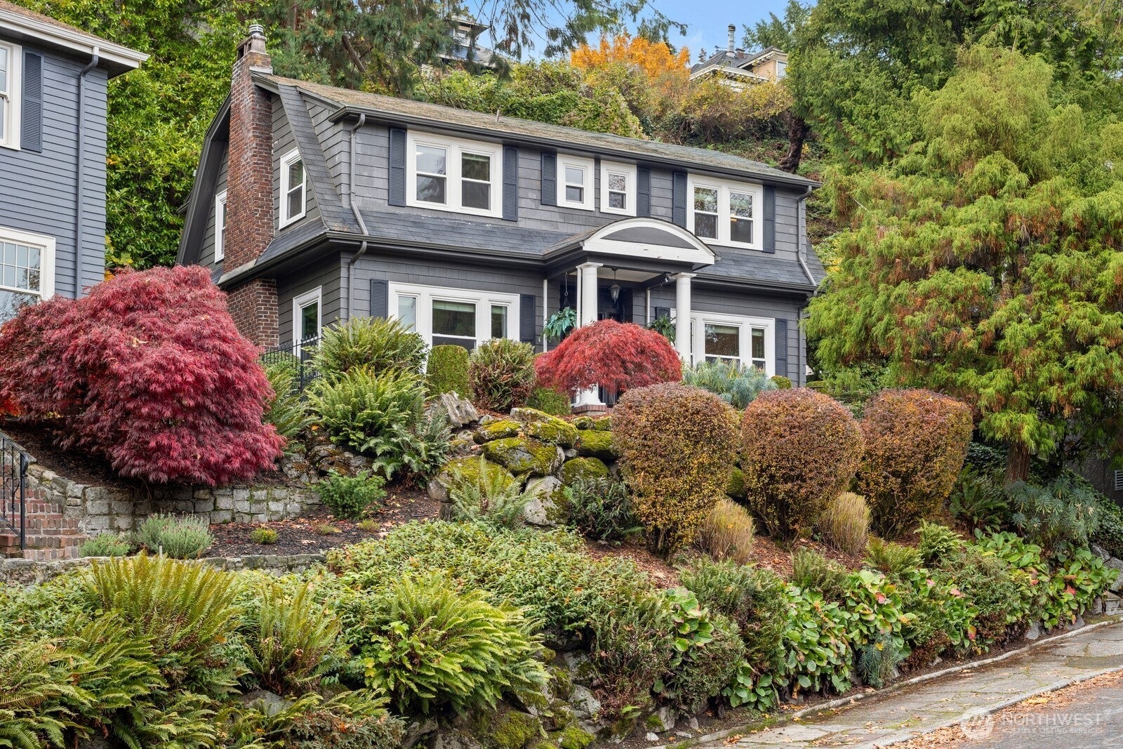 Seattle, Washington, 98122, United States, 3 Bedrooms Bedrooms, ,3 BathroomsBathrooms,Residential,Active,1988423