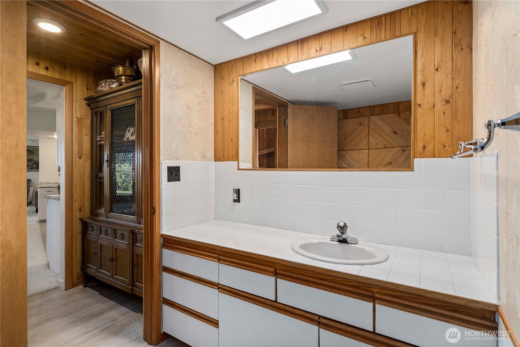 Sequim, Washington, 98382, United States, 3 Bedrooms Bedrooms, ,4 BathroomsBathrooms,Residential,Active,1909617