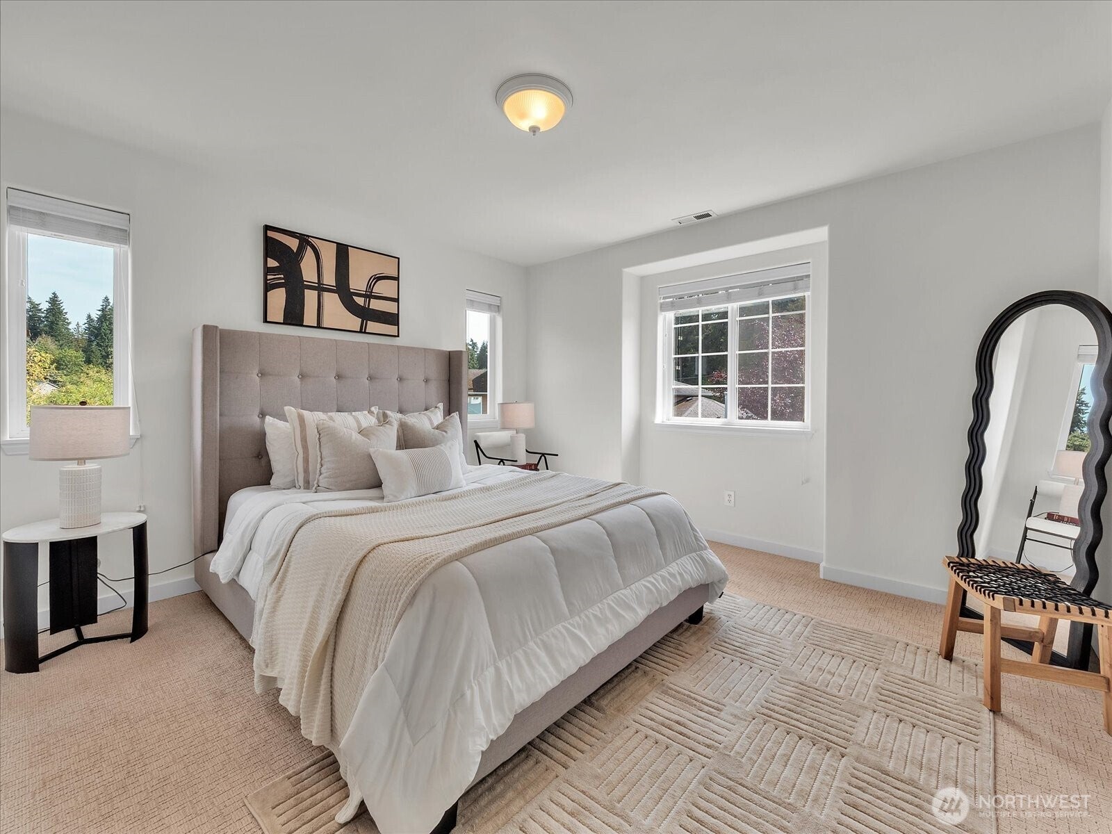 Mukilteo, Washington, 98275, United States, 5 Bedrooms Bedrooms, ,4 BathroomsBathrooms,Residential,Active,1943790