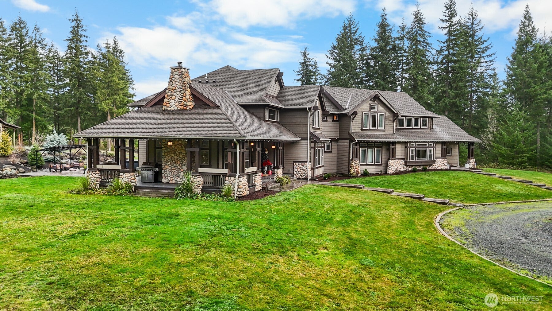 Roy, Washington, 98580, United States, 5 Bedrooms Bedrooms, ,5 BathroomsBathrooms,Residential,Contingent,2007210