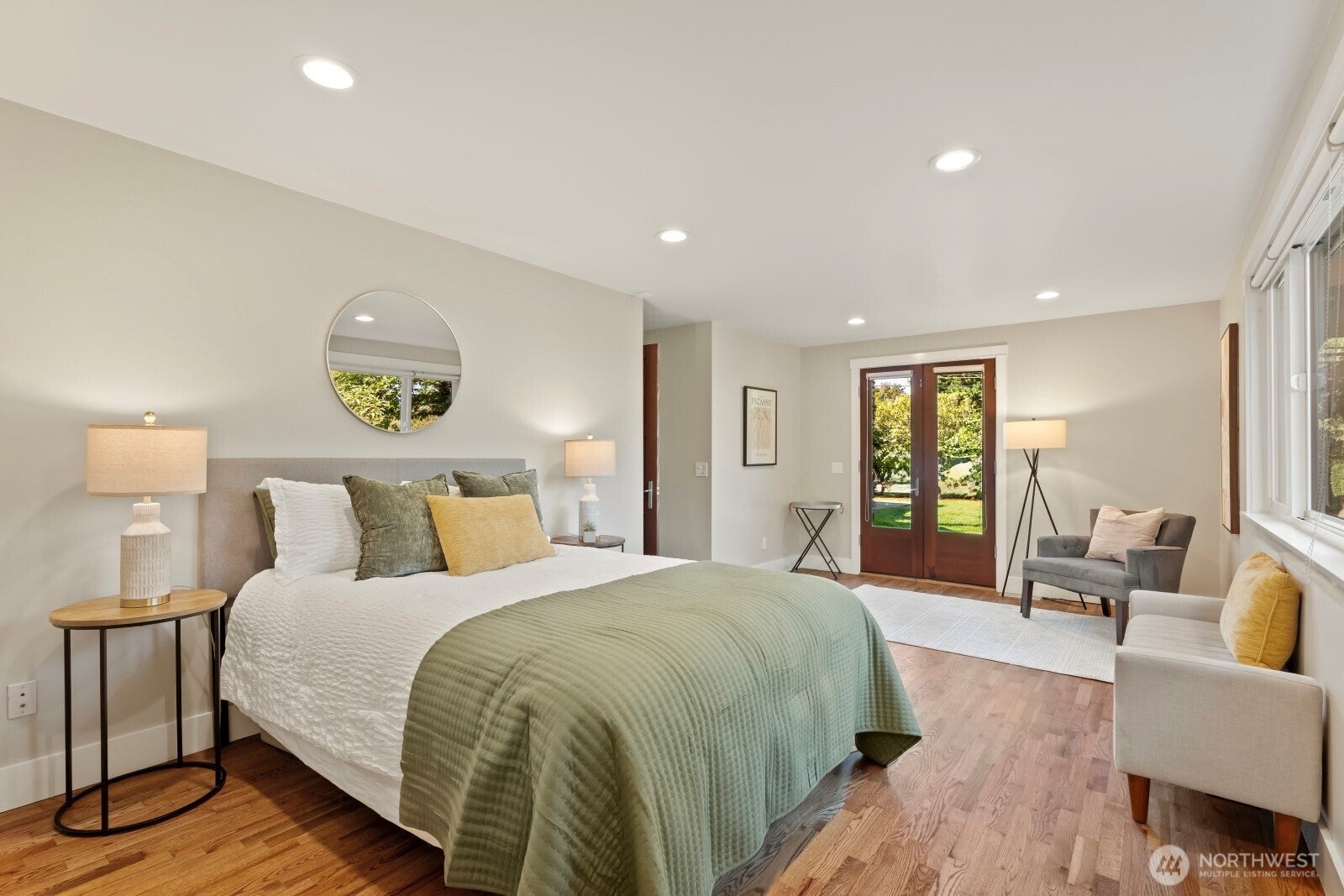 Seattle, Washington, 98136, United States, 4 Bedrooms Bedrooms, ,4 BathroomsBathrooms,Residential,Active,2013153