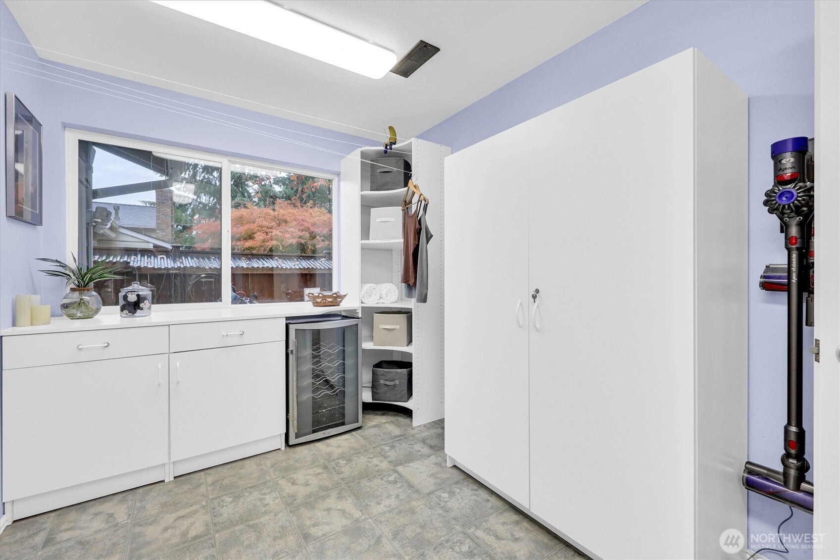 Redmond, Washington, 98052, United States, 5 Bedrooms Bedrooms, ,3 BathroomsBathrooms,Residential,Active,1988724