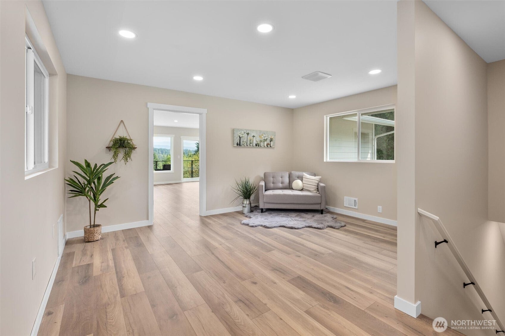 Snohomish, Washington, 98290, United States, 3 Bedrooms Bedrooms, ,3 BathroomsBathrooms,Residential,Active,1929406