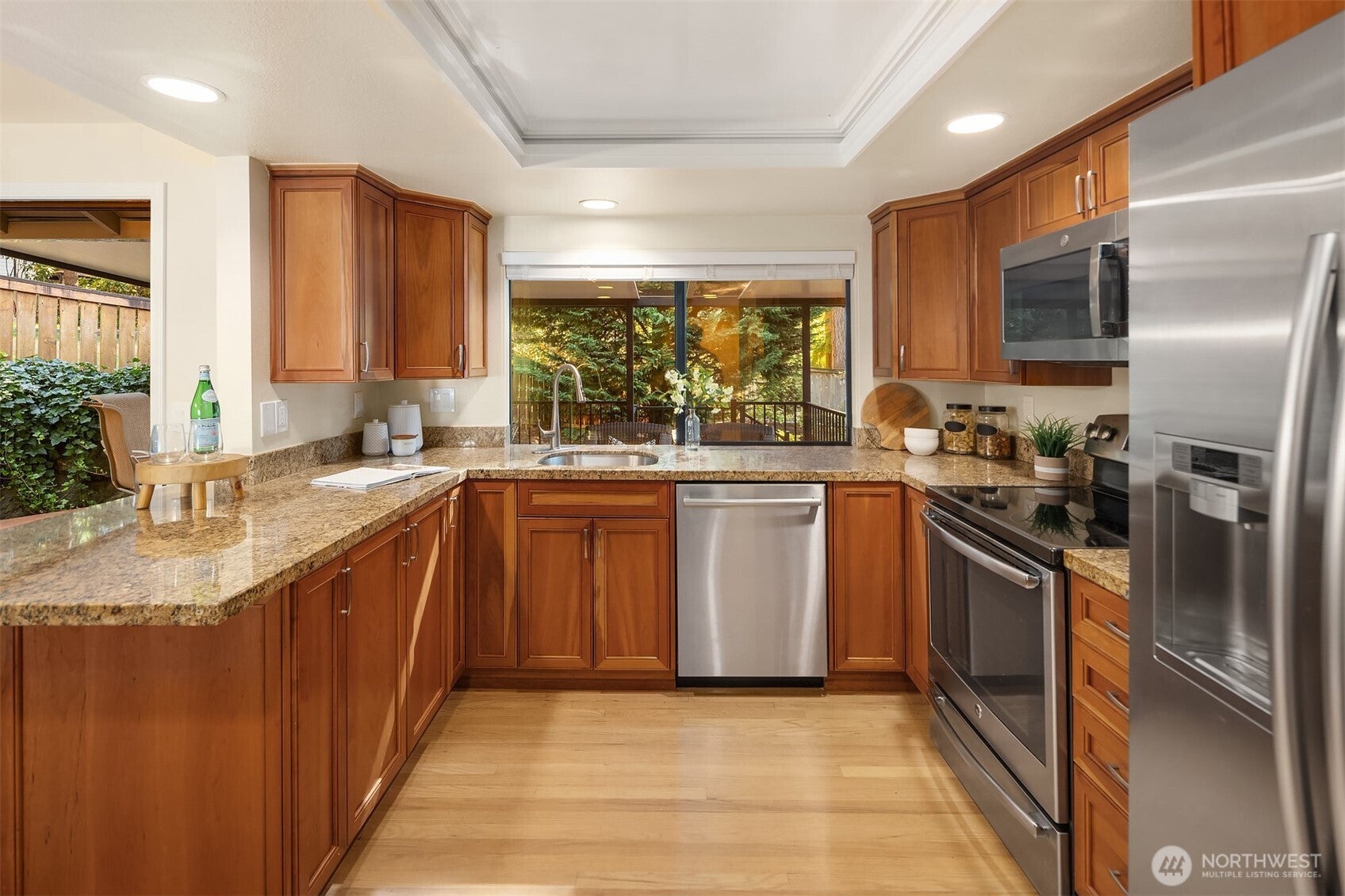 Redmond, Washington, 98052, United States, 3 Bedrooms Bedrooms, ,3 BathroomsBathrooms,Residential,Active,1953712